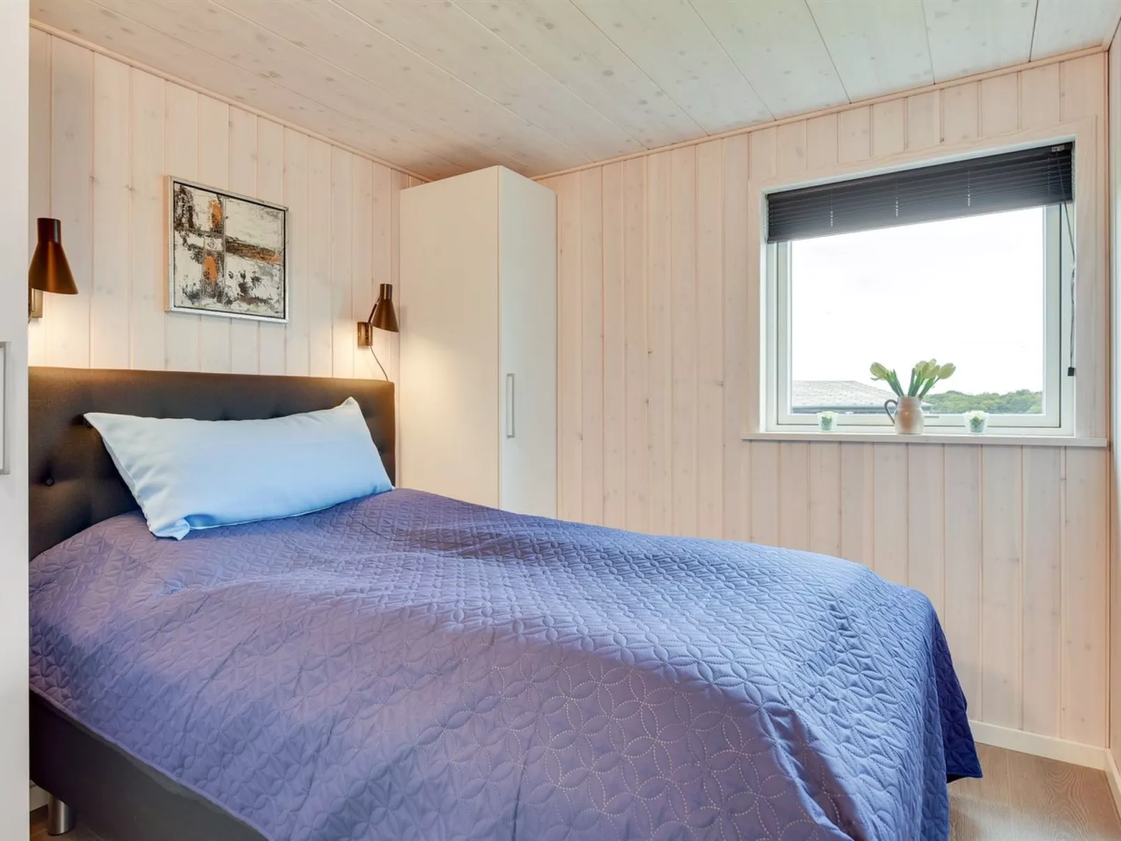 "Rathulf" - 500m from the sea-Binnen