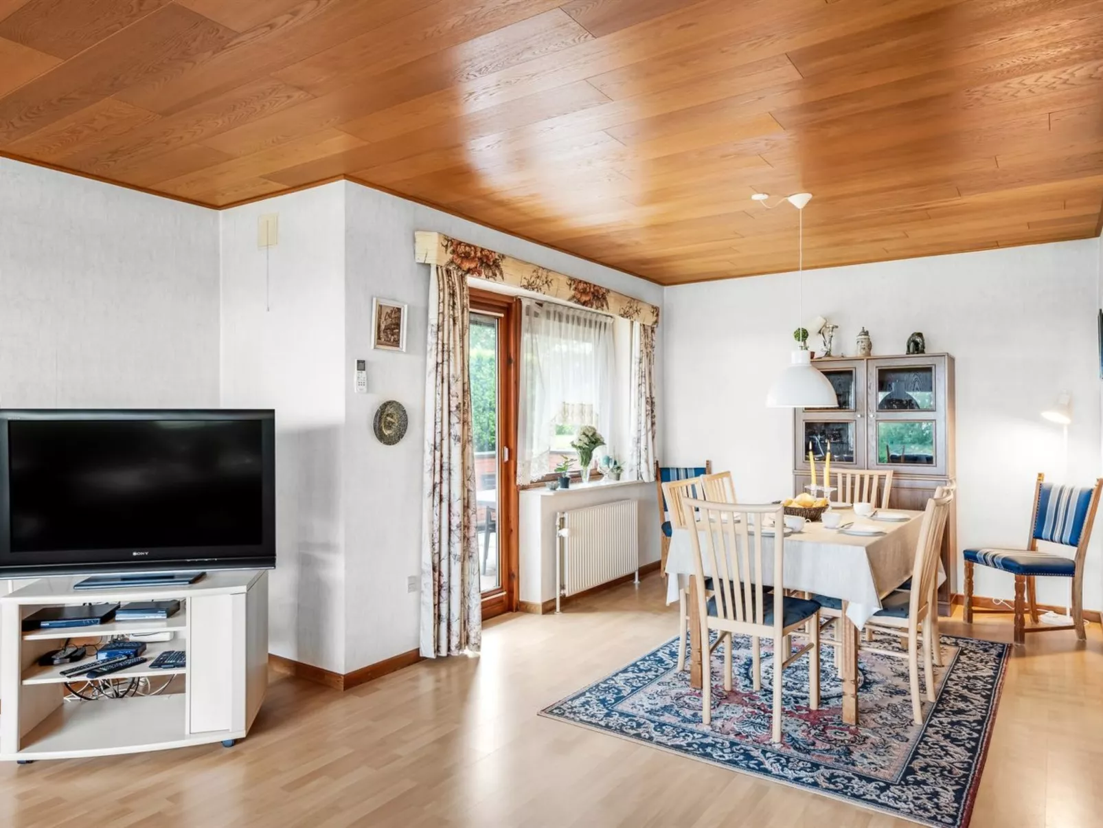 "Jalmari" - 3.5km from the sea-Binnen