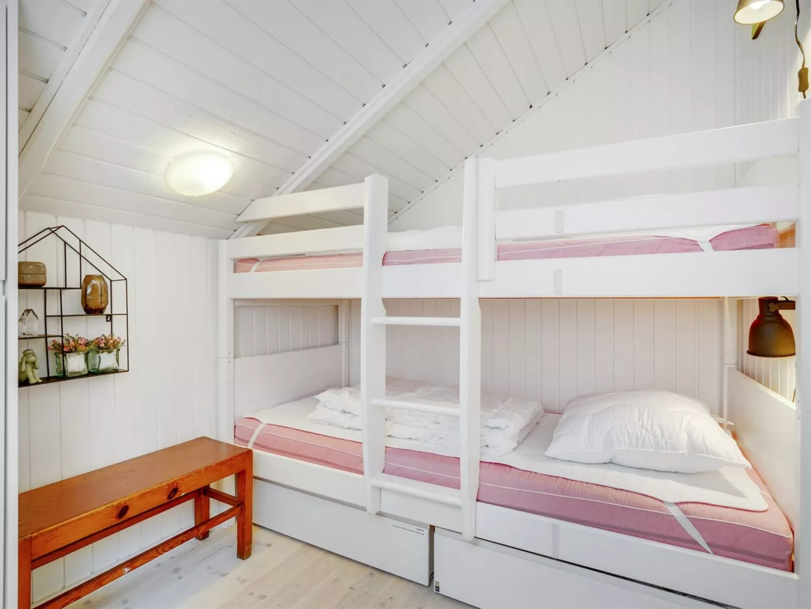 "Matthis" - 500m to the fjord-Binnen