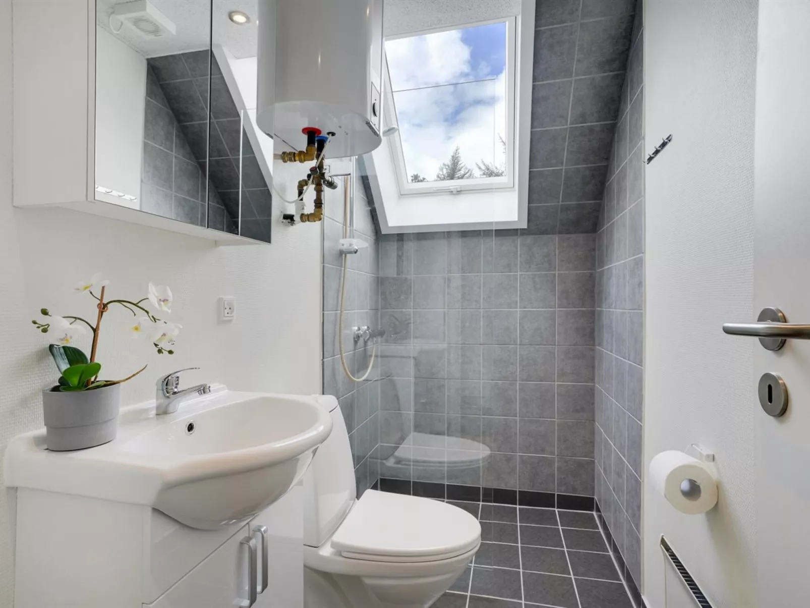 "Femija" - 500m to the fjord-Binnen