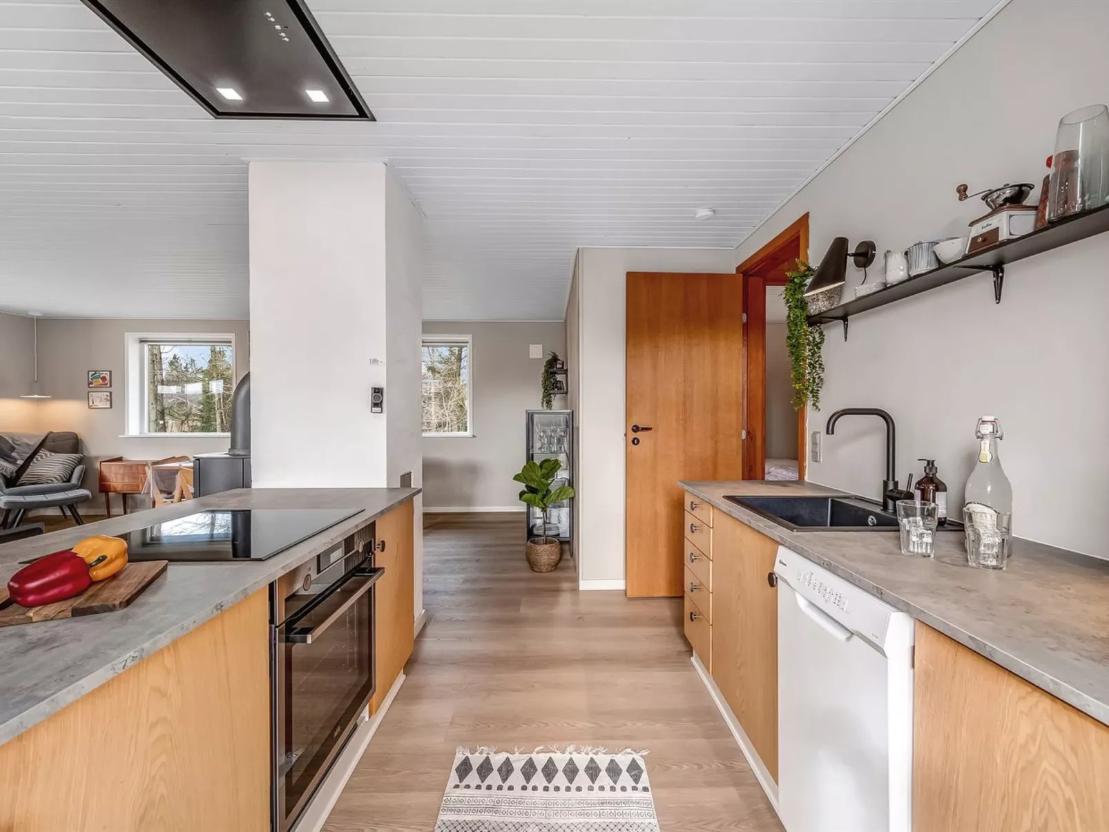 "Gundis" - 500m to the fjord-Binnen