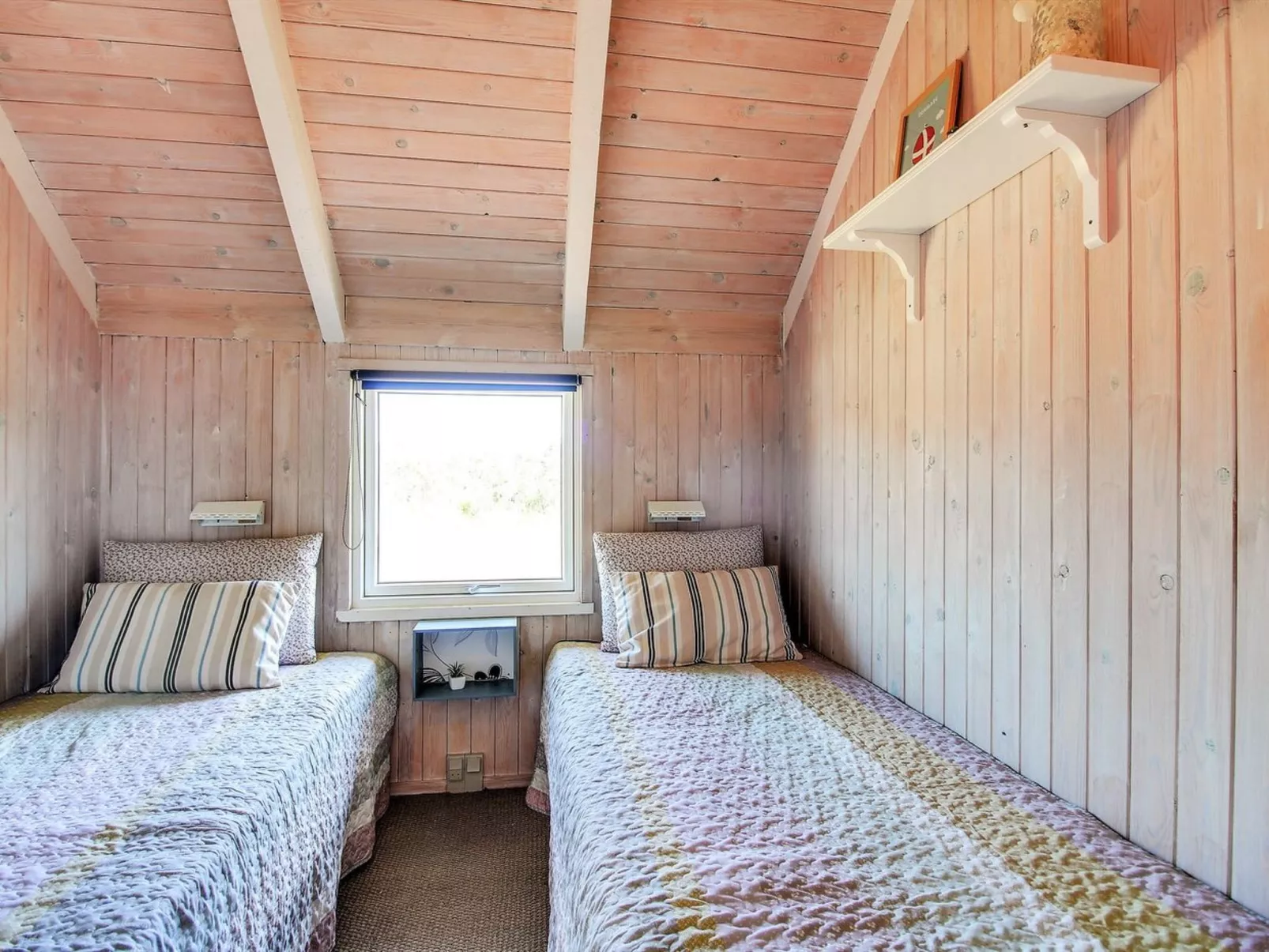 "Annalise" - 1km from the sea-Binnen