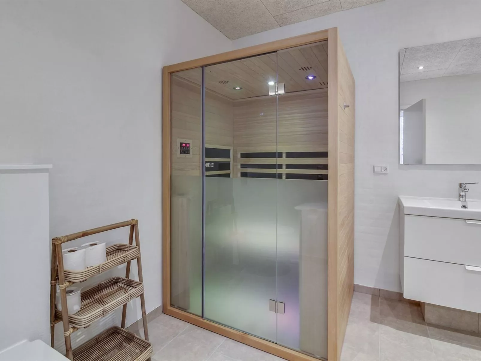 "Ilsabe" - 2km from the sea-Binnen