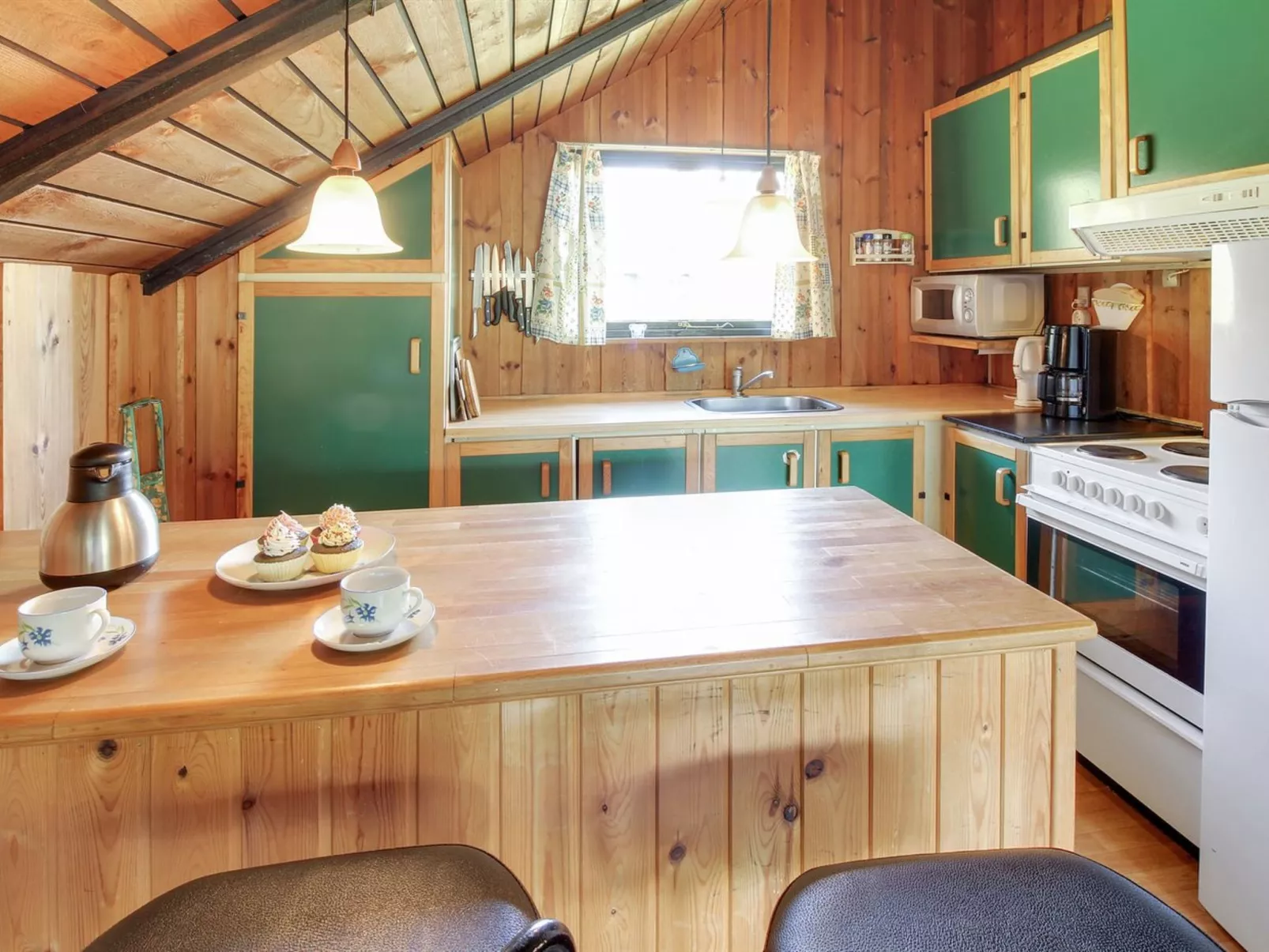 "Ingwin" - 250m to the fjord-Binnen