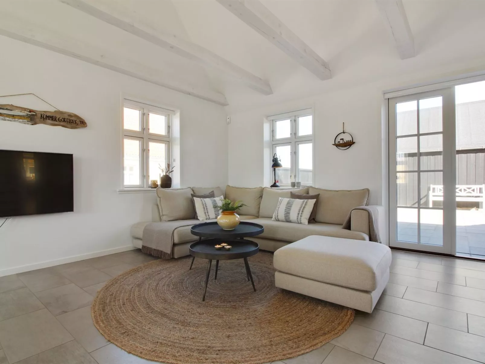 "Gine" - 1.5km from the sea-Binnen