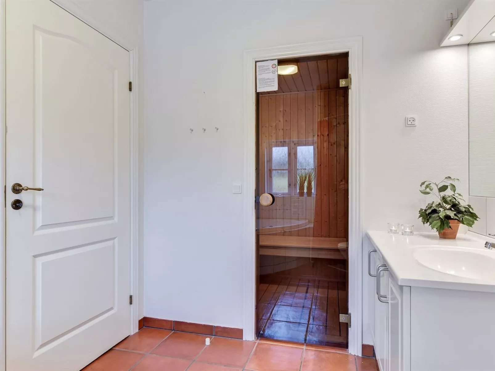 "Thoran" -  from the sea-Binnen