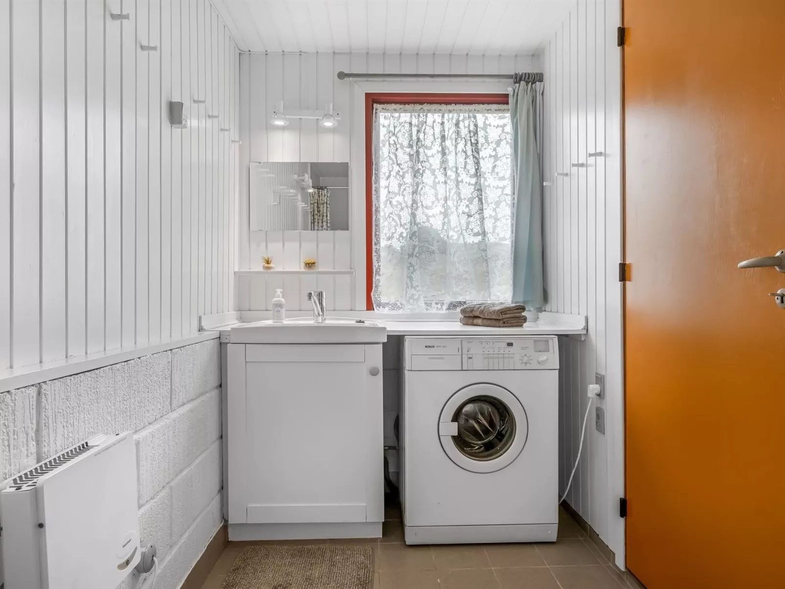 "Sweni" - 800m from the sea-Binnen