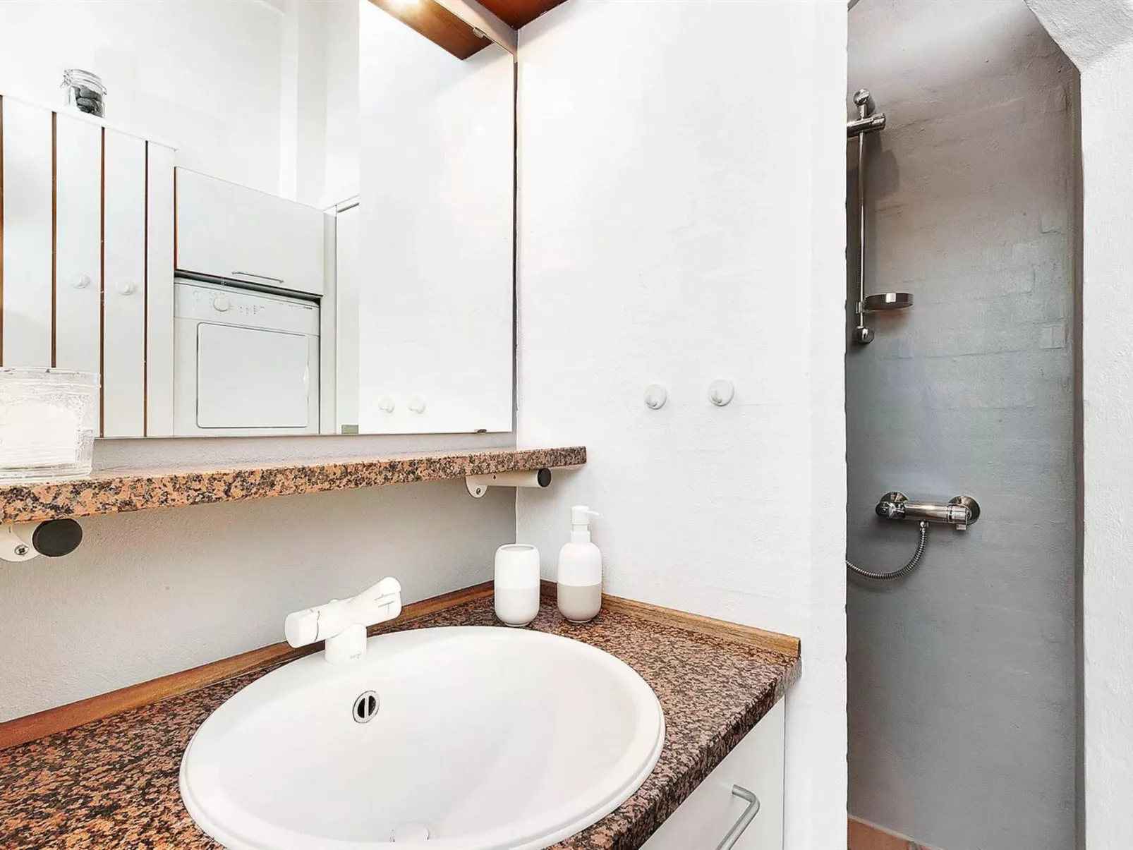 "Frederikka" - 350m from the sea-Binnen