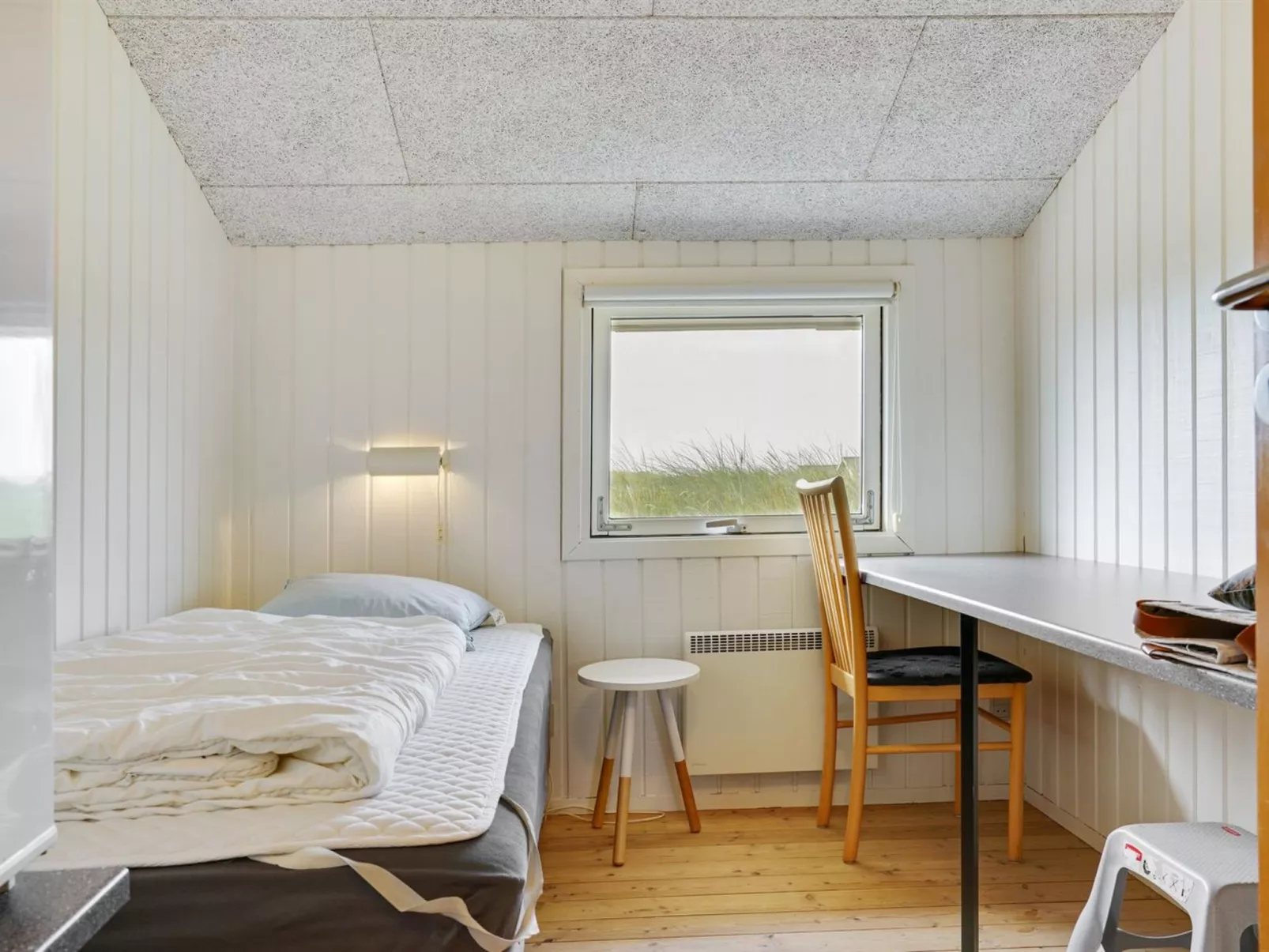 "Apolonia" -  from the sea-Binnen