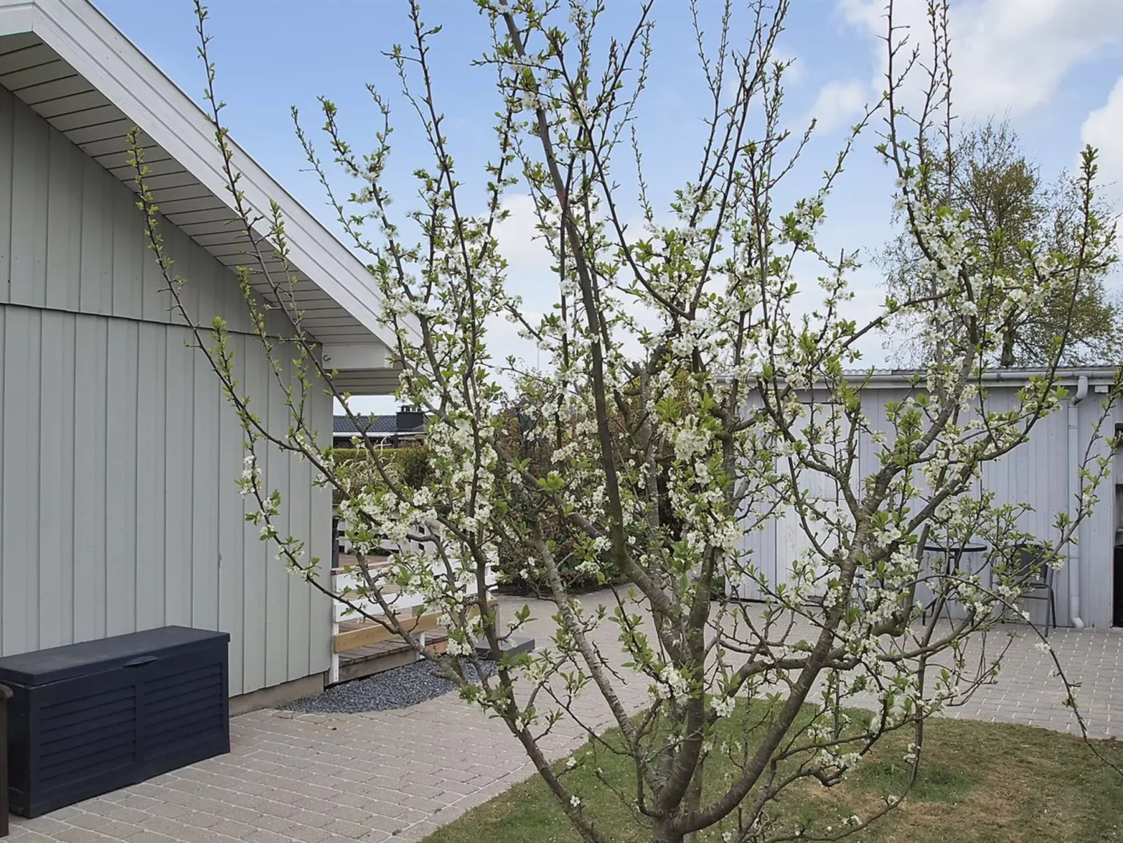 "Stenkil" - 250m from the sea-Buiten