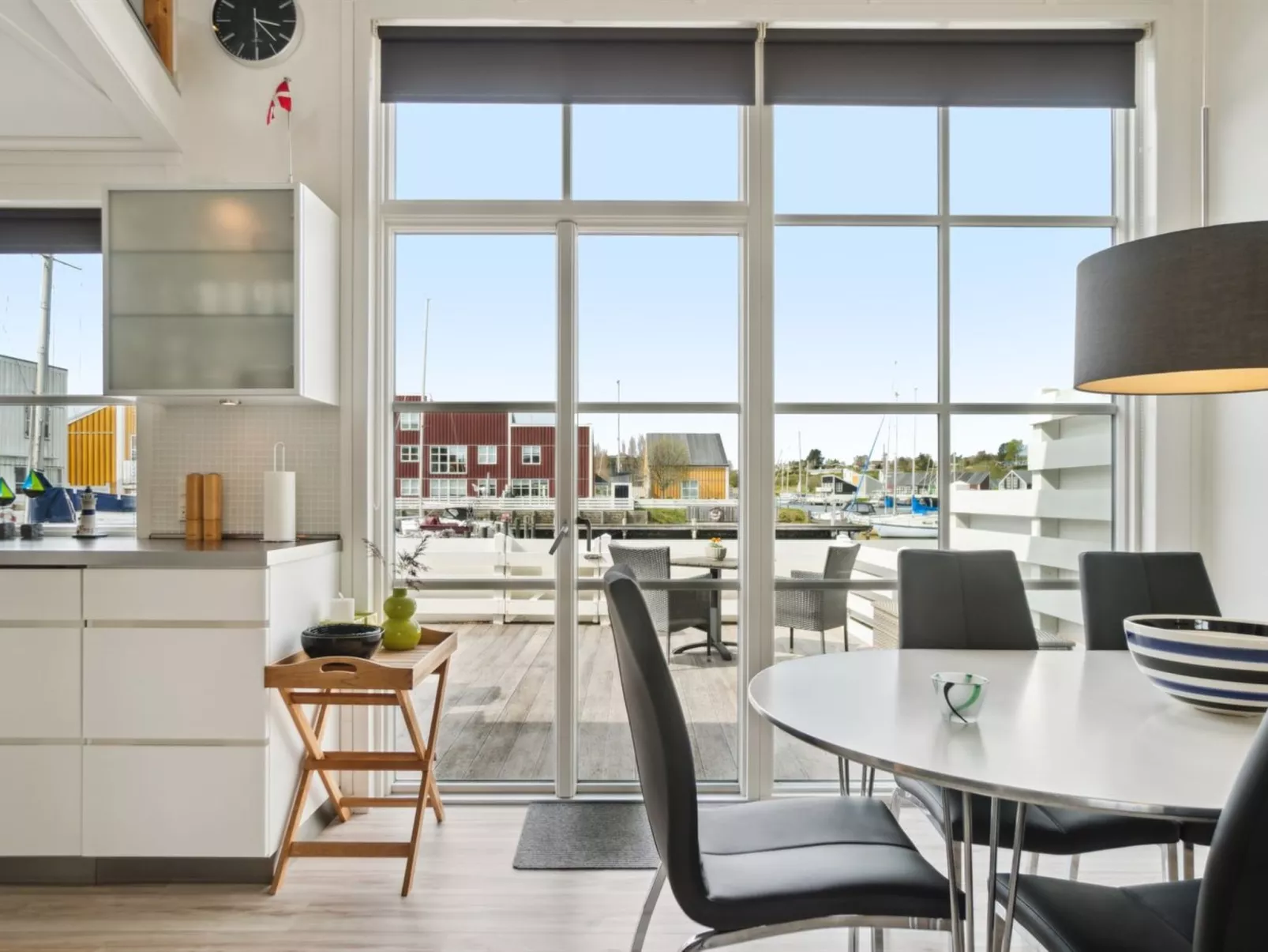 "Nalle" - 5m from the sea-Binnen