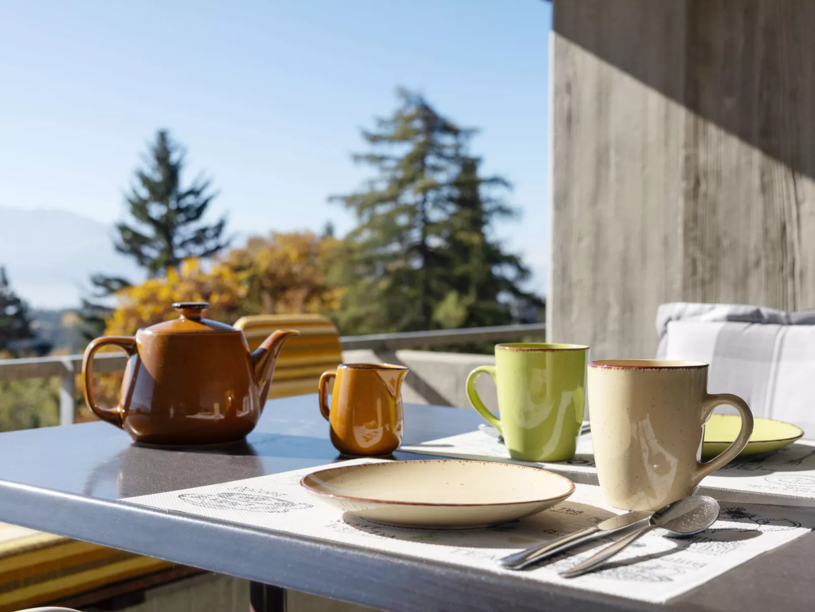 Jeanne D'Arc Apt. A-8-Buiten