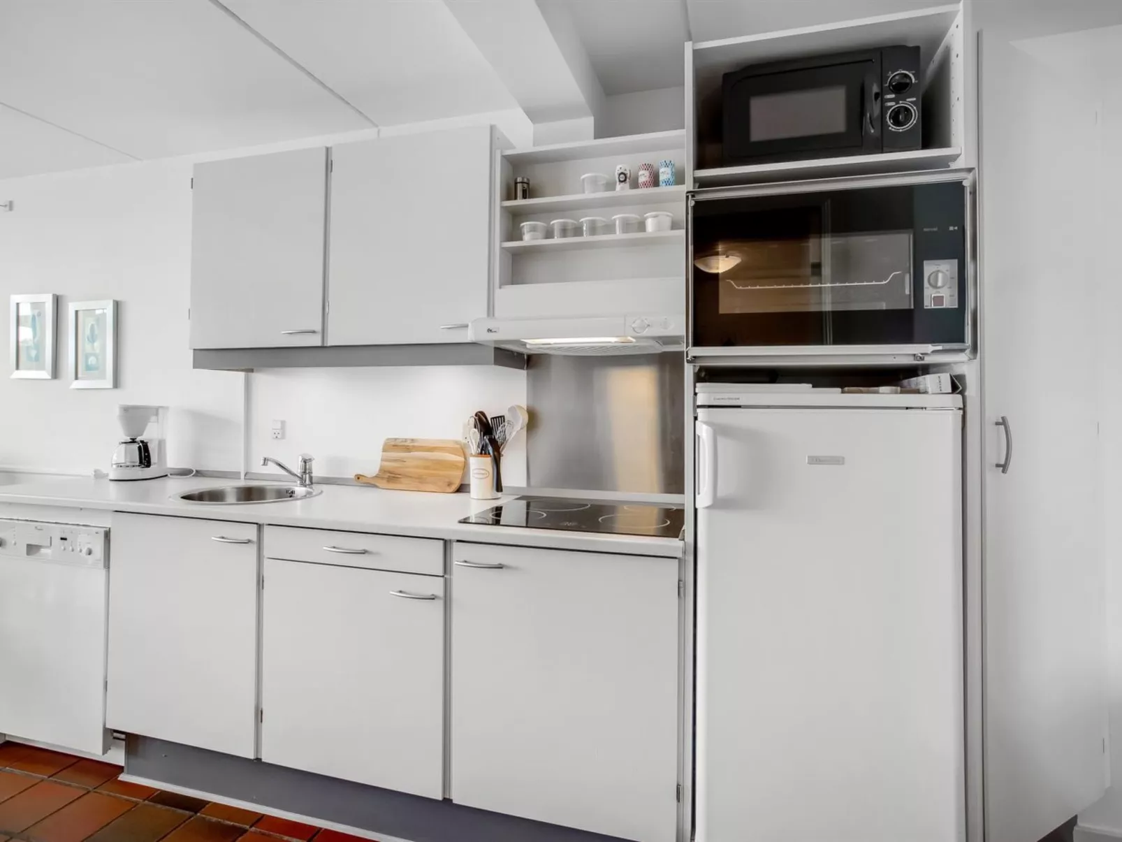 "Jano" - 100m from the sea-Binnen