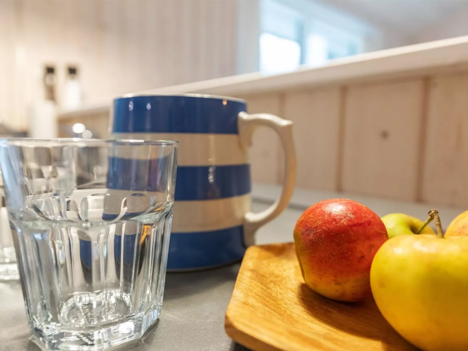 "Haiko" - 250m from the sea-Binnen