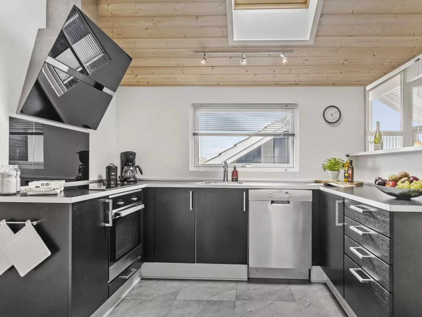 "Hansa" - 900m from the sea-Binnen