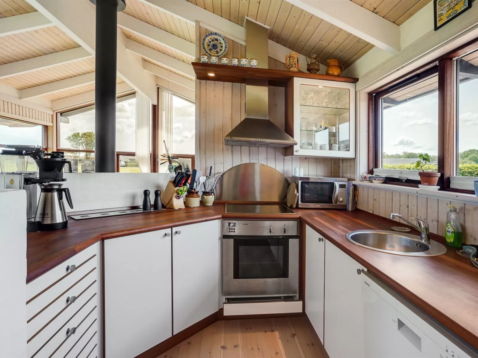 "Gyda" - 100m from the sea-Binnen