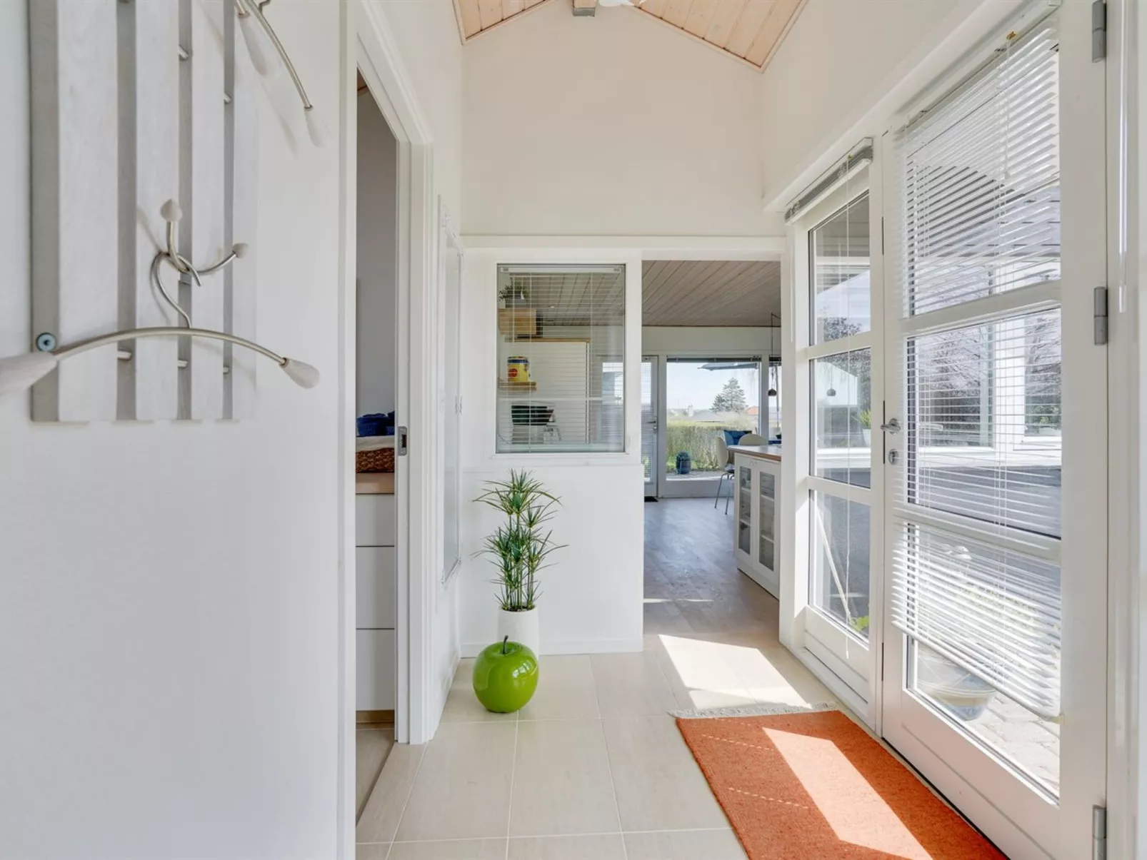 "Joannes" - 200m from the sea-Binnen