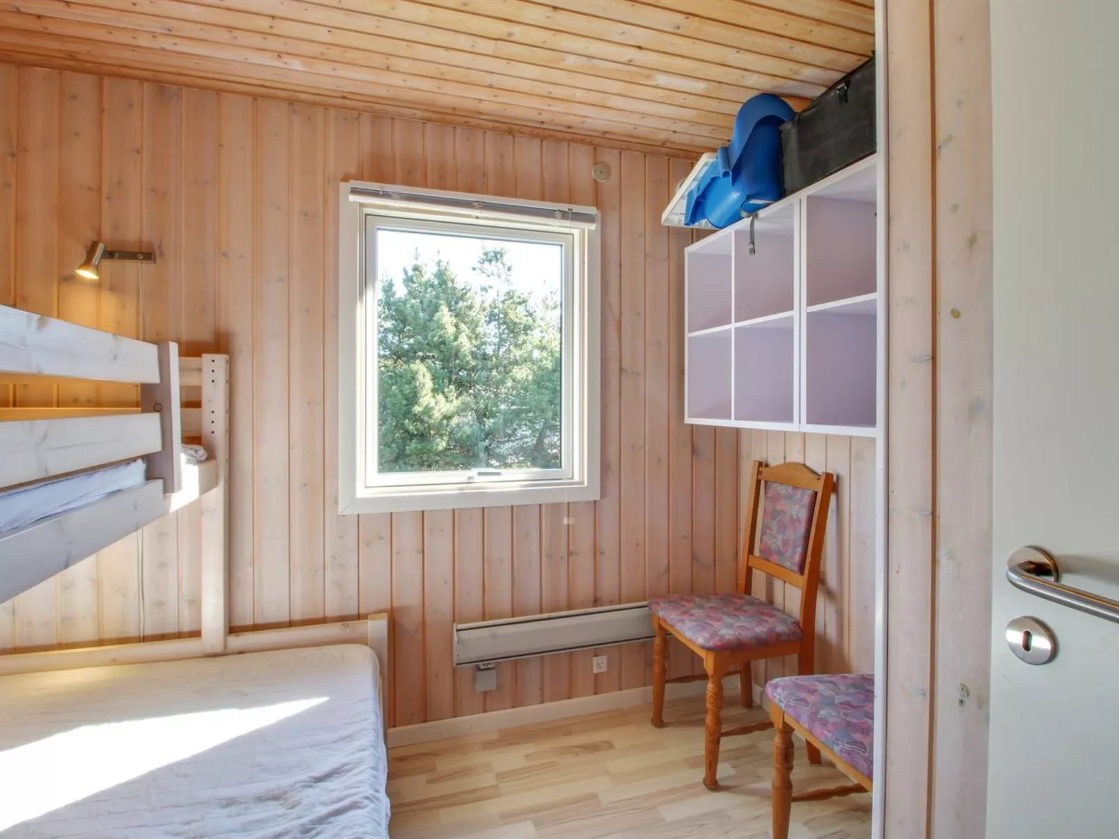 "Yanne" - 400m from the sea-Binnen