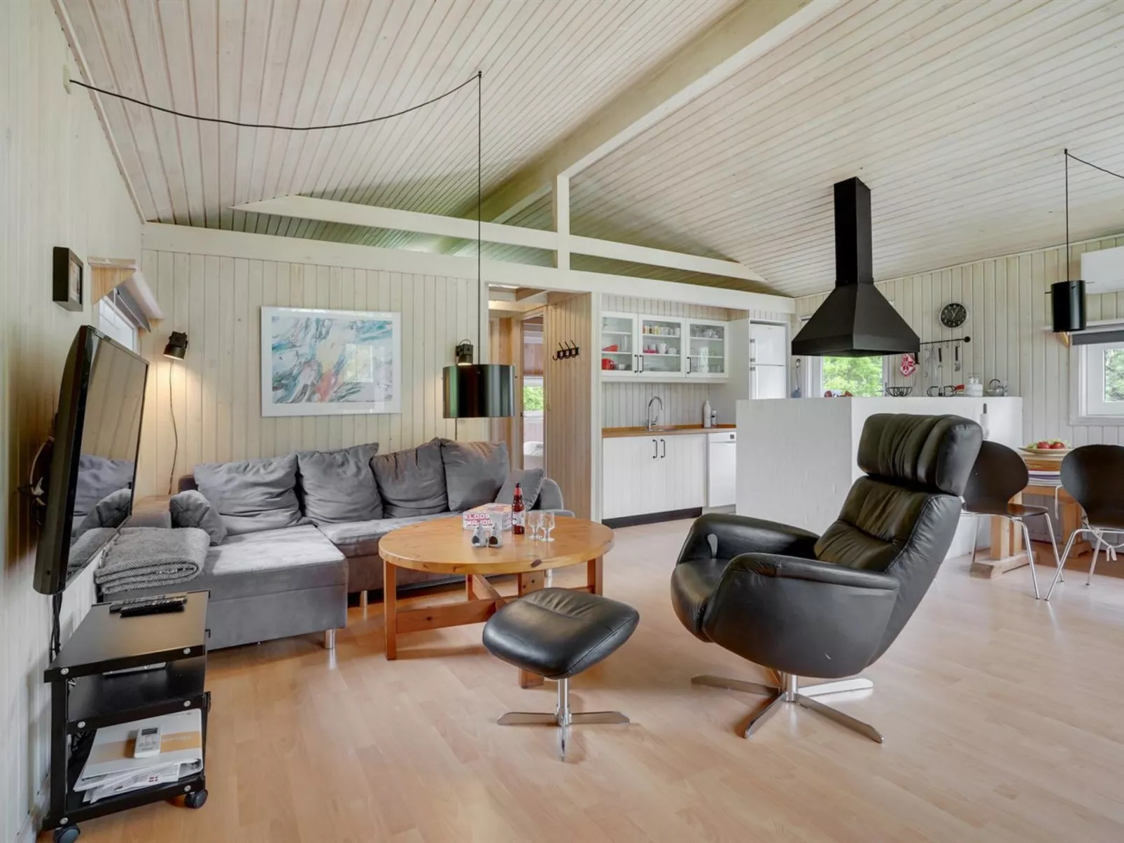 "Evan" - 1.3km from the sea-Binnen