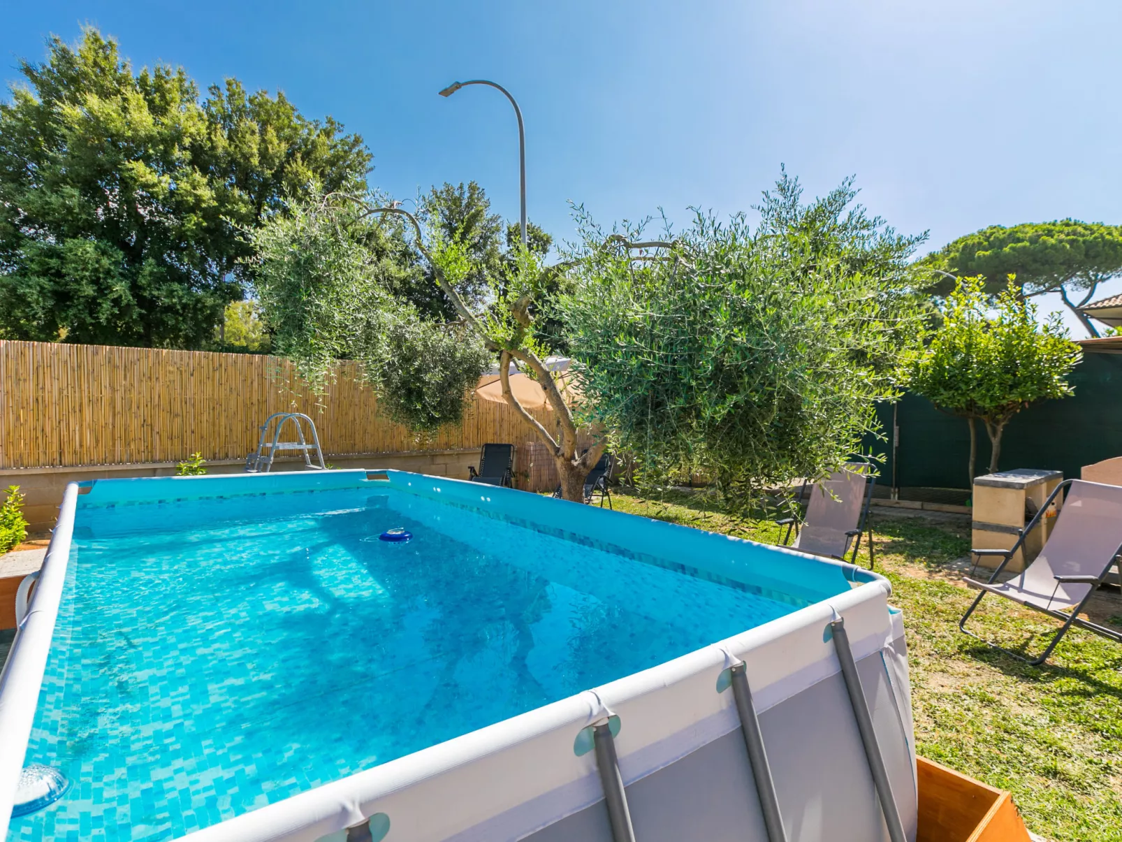 Dream House-Buiten