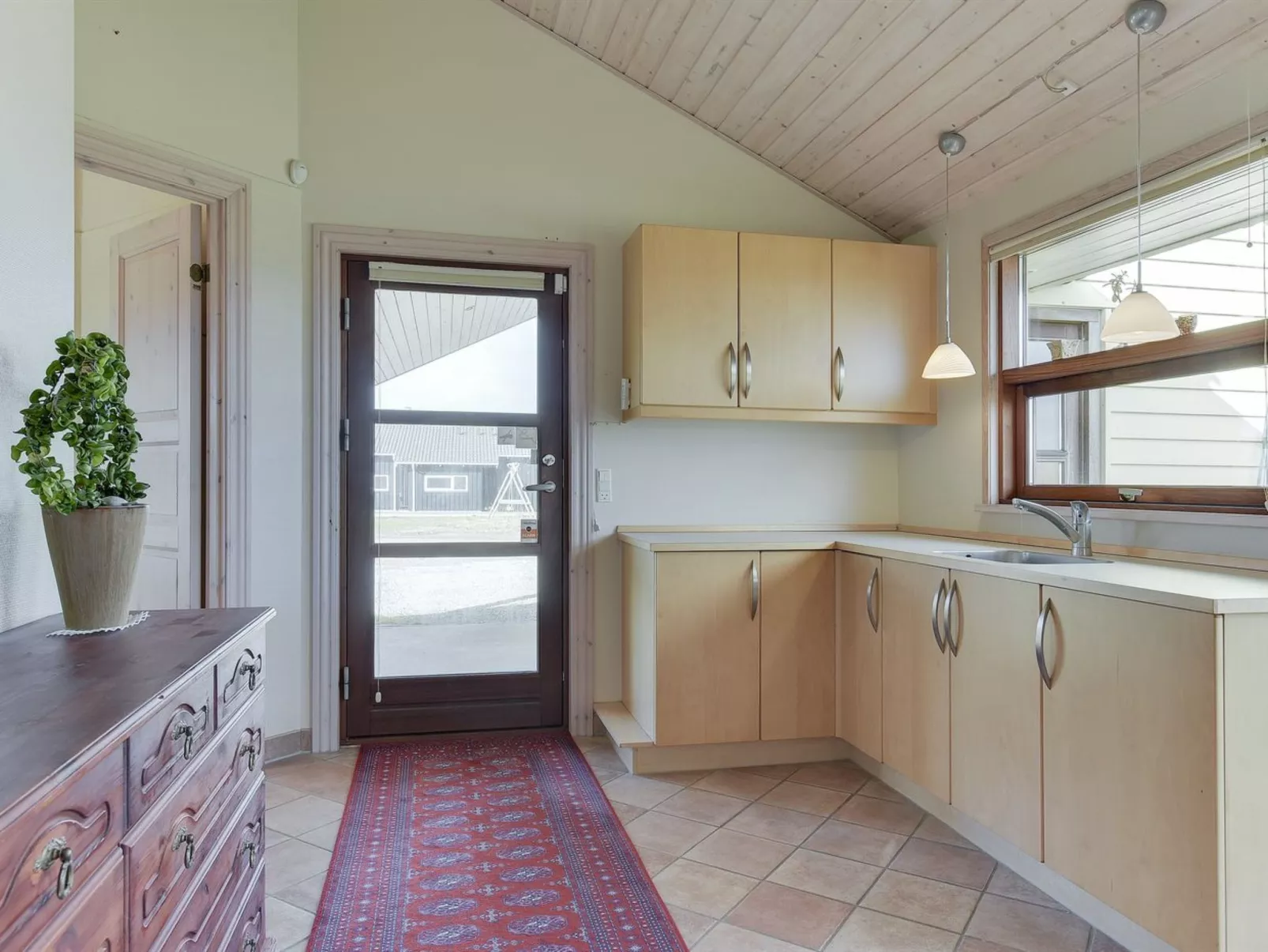 "Fam" - 300m from the sea-Binnen