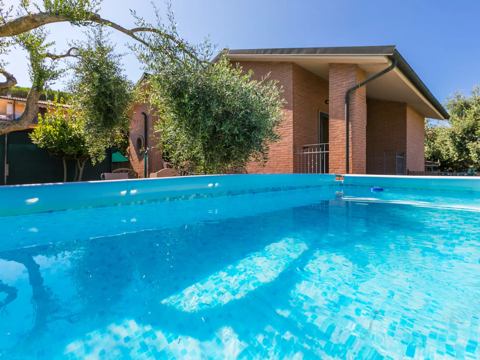 Dream House-Buiten