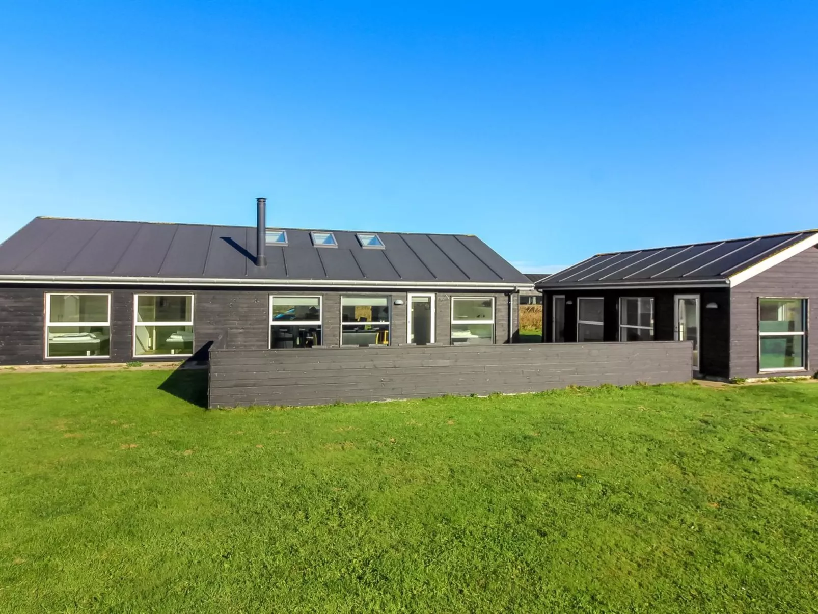 "Kirsi" - 1.6km from the sea-Buiten