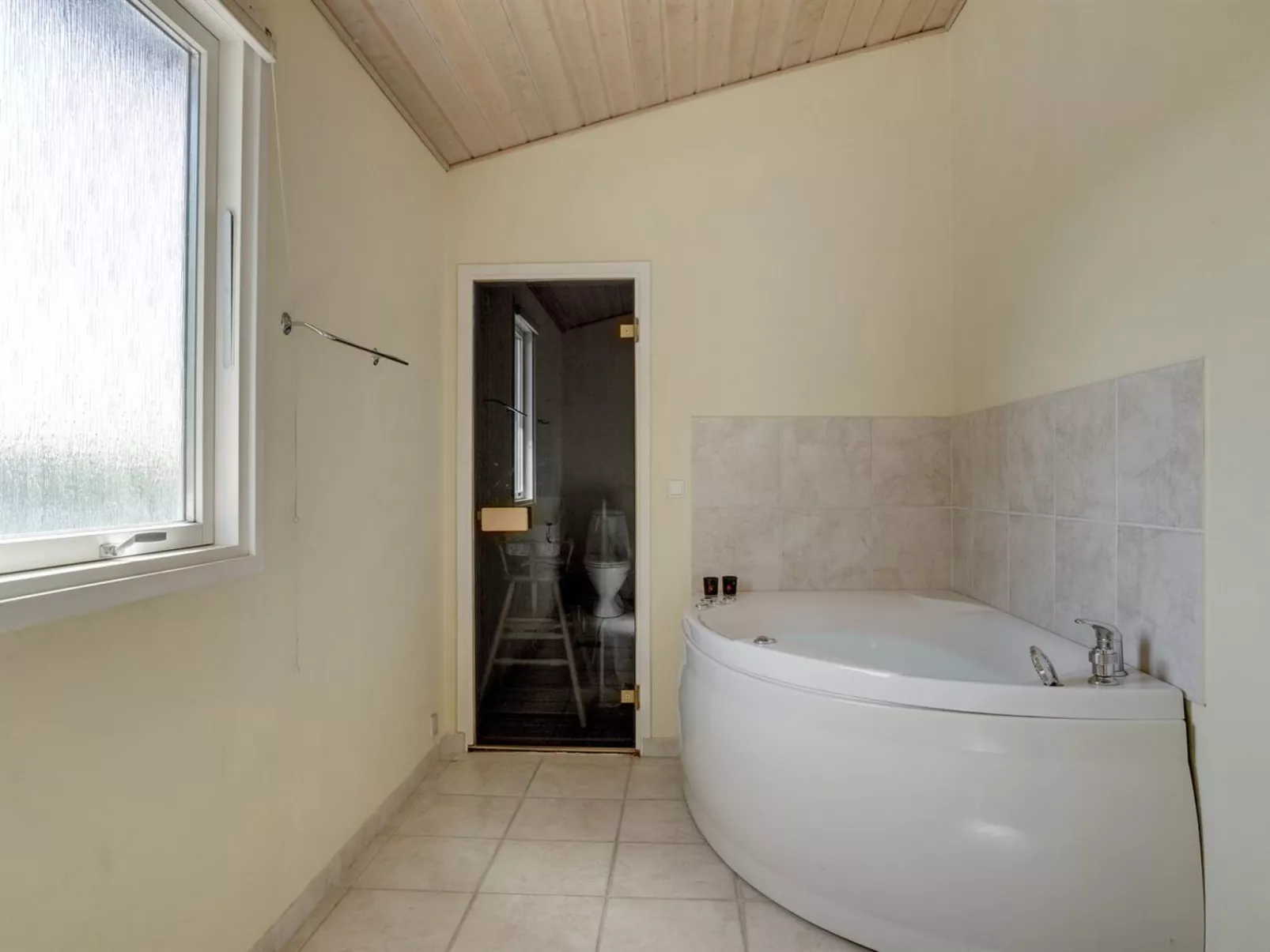 "Farnke" - 600m from the sea-Binnen