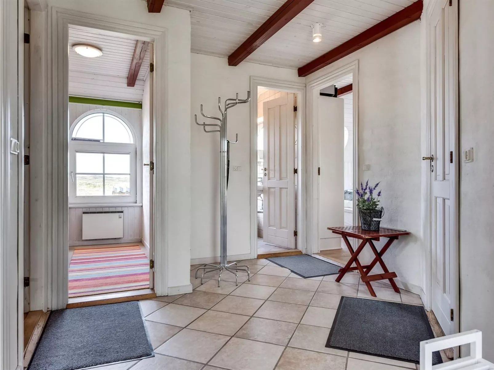 "Aslaug" - 500m from the sea-Binnen