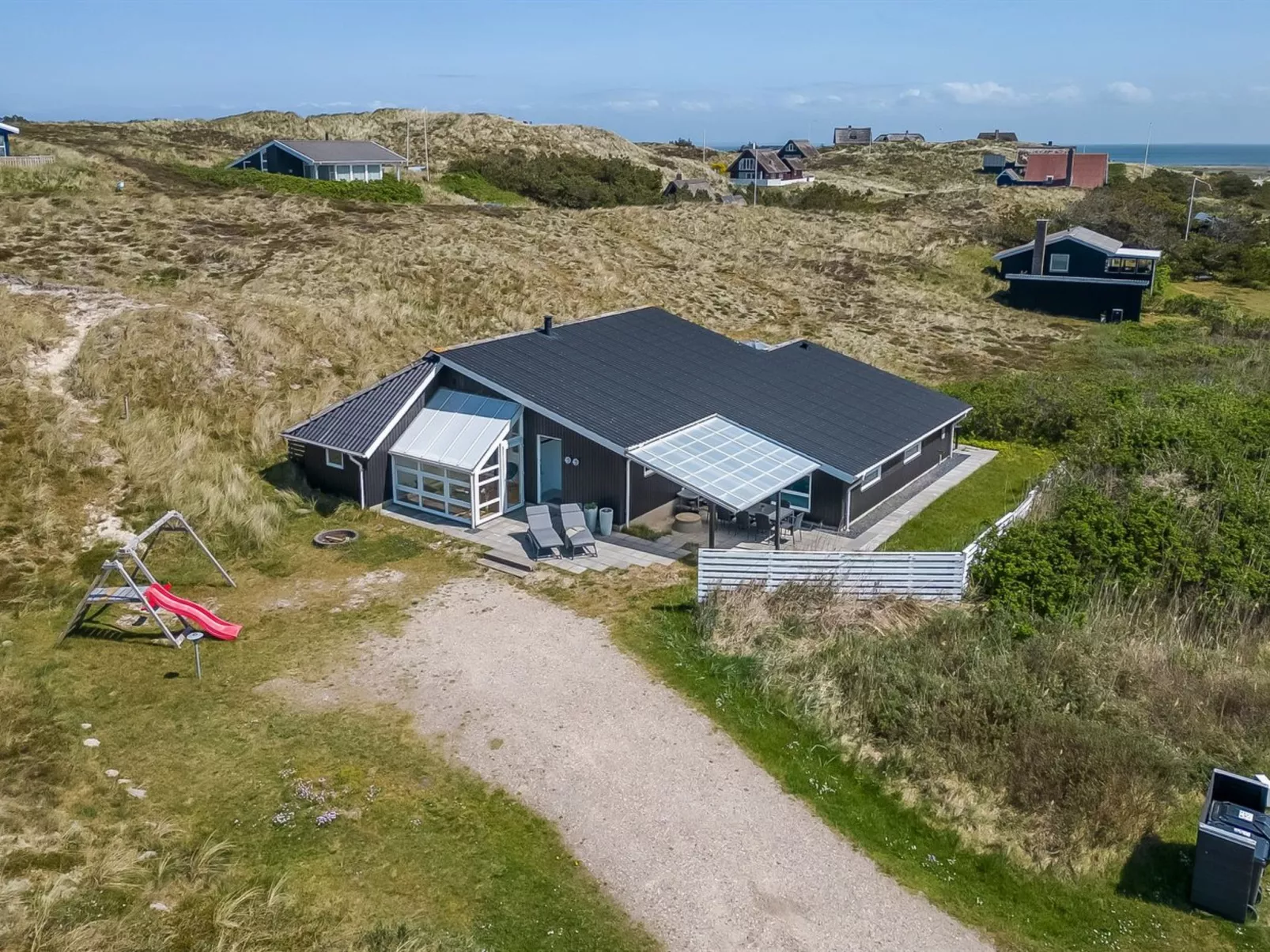 "Saku" - 495m to the fjord-Buiten