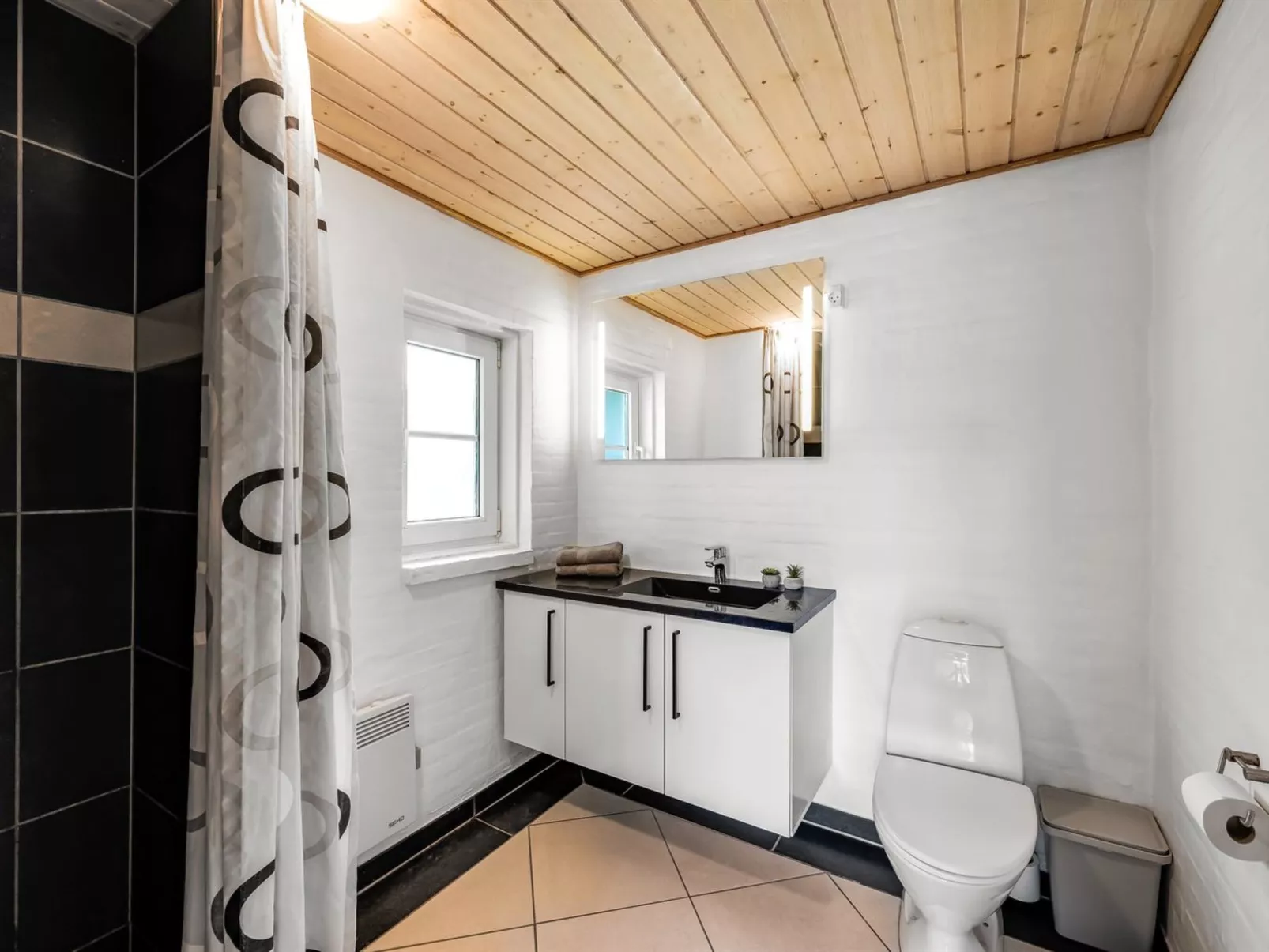 "Gunvald" - 2km to the fjord-Binnen