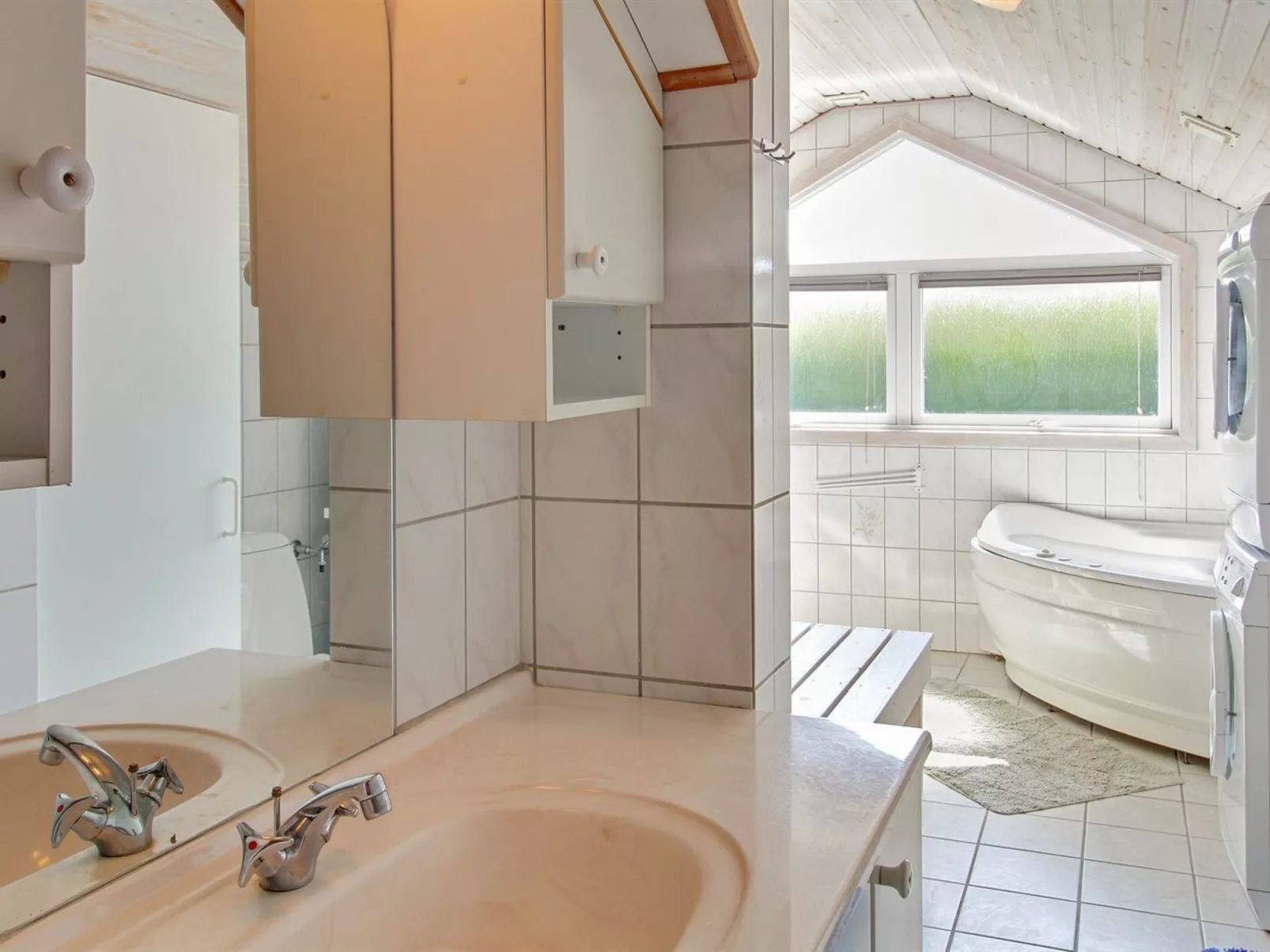 "Solvejk" - 800m from the sea-Binnen