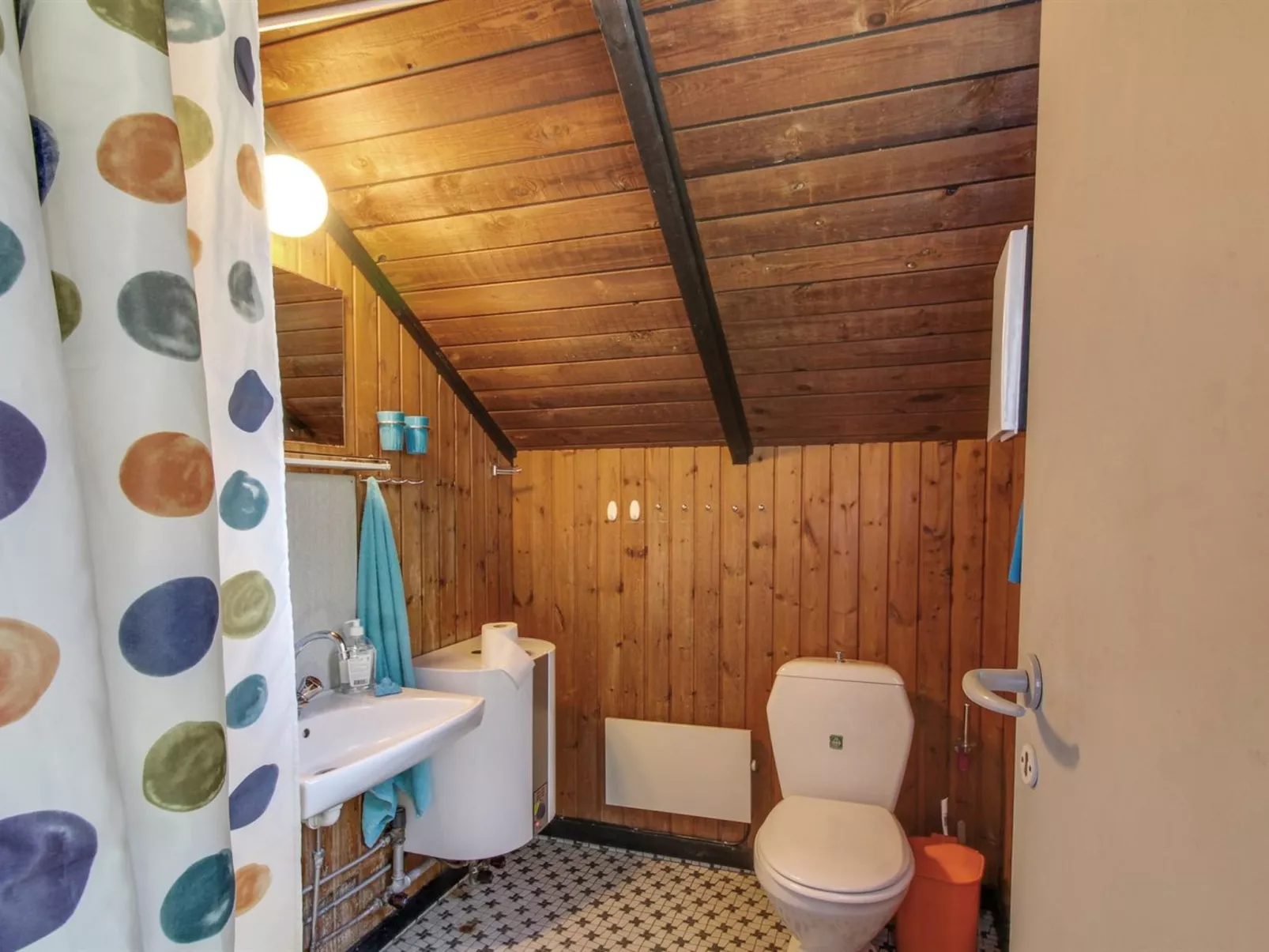 "Ernst" - 700m from the sea-Binnen