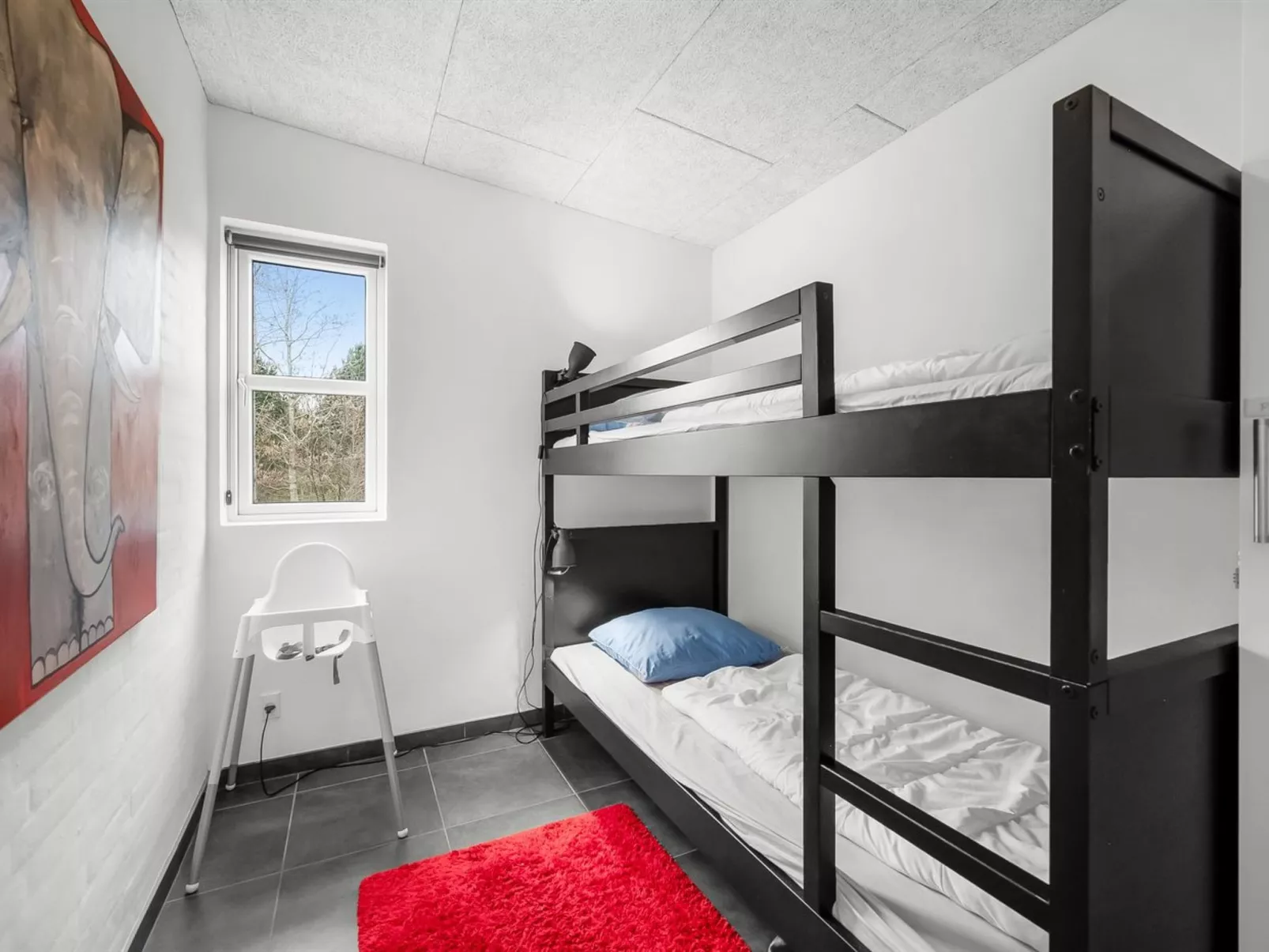 "Jarven" - 500m to the fjord-Binnen