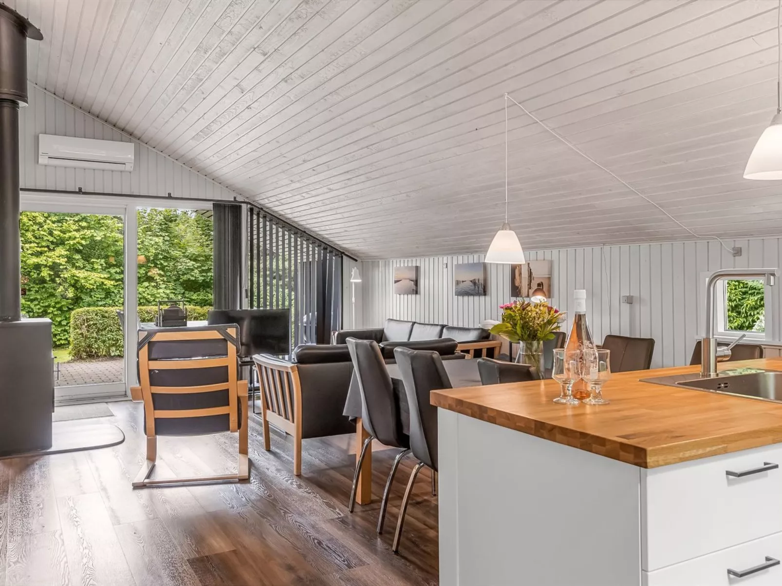 "Corinna" - 28km from the sea-Binnen