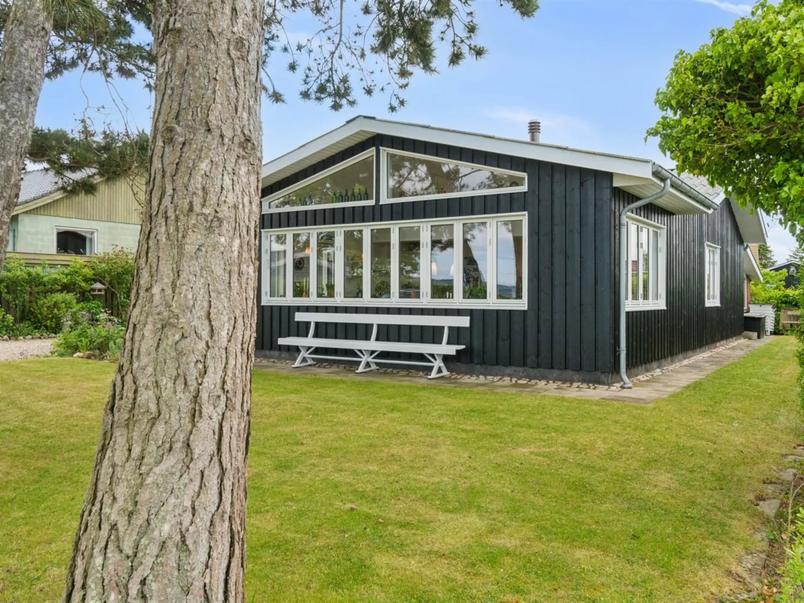 "Varma" - 25m from the sea-Buiten