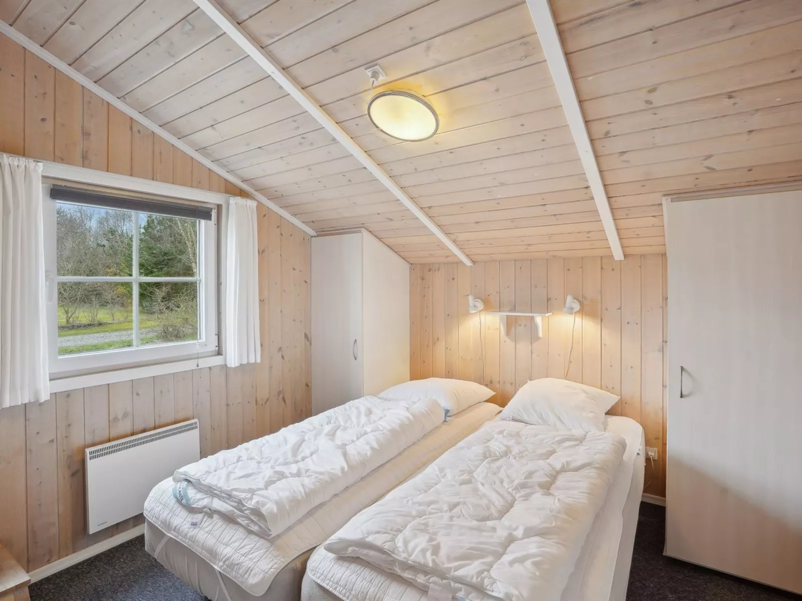 "Tinka" - 1.2km to the fjord-Binnen