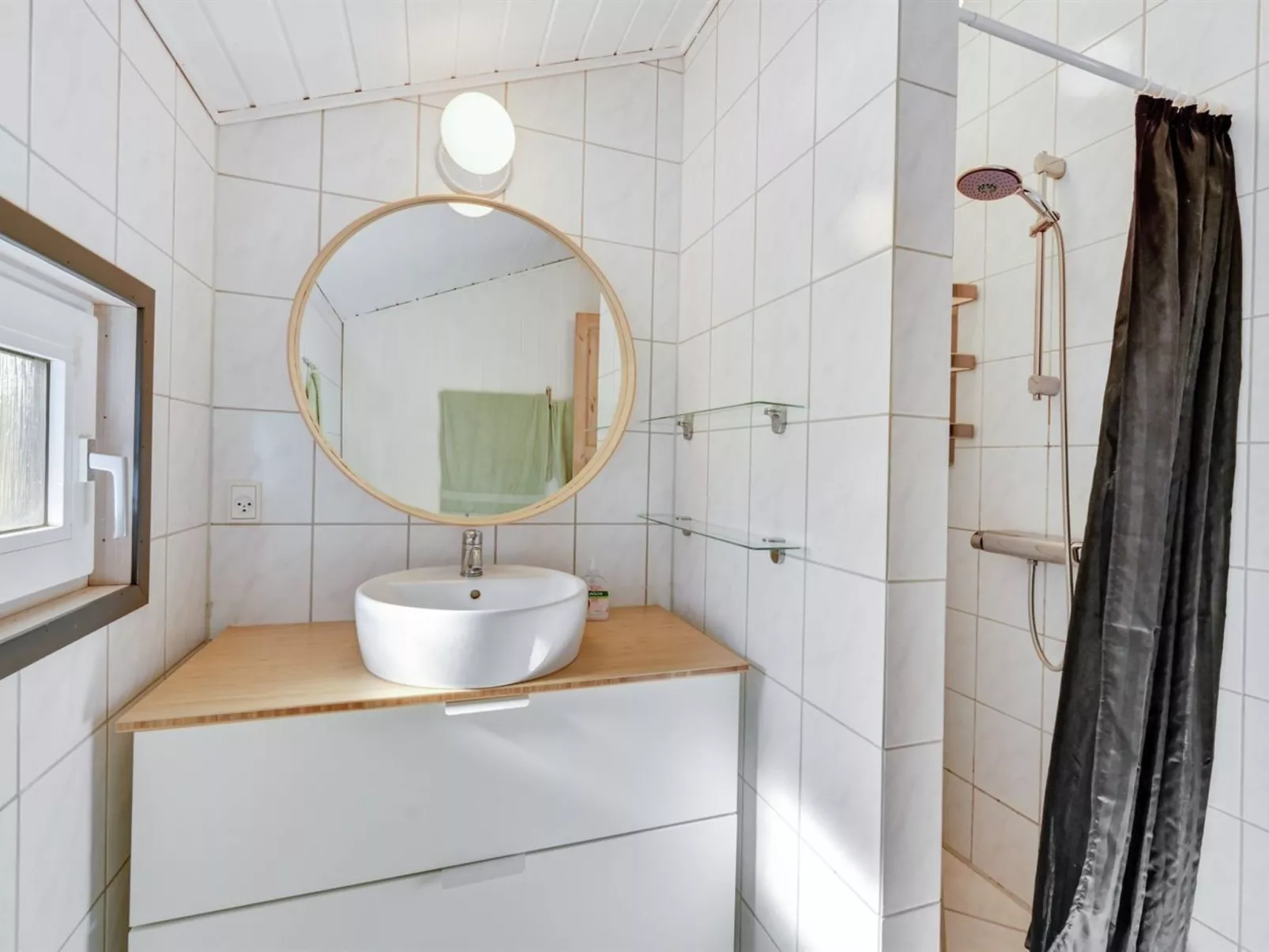 "Martina" - 560m to the fjord-Binnen