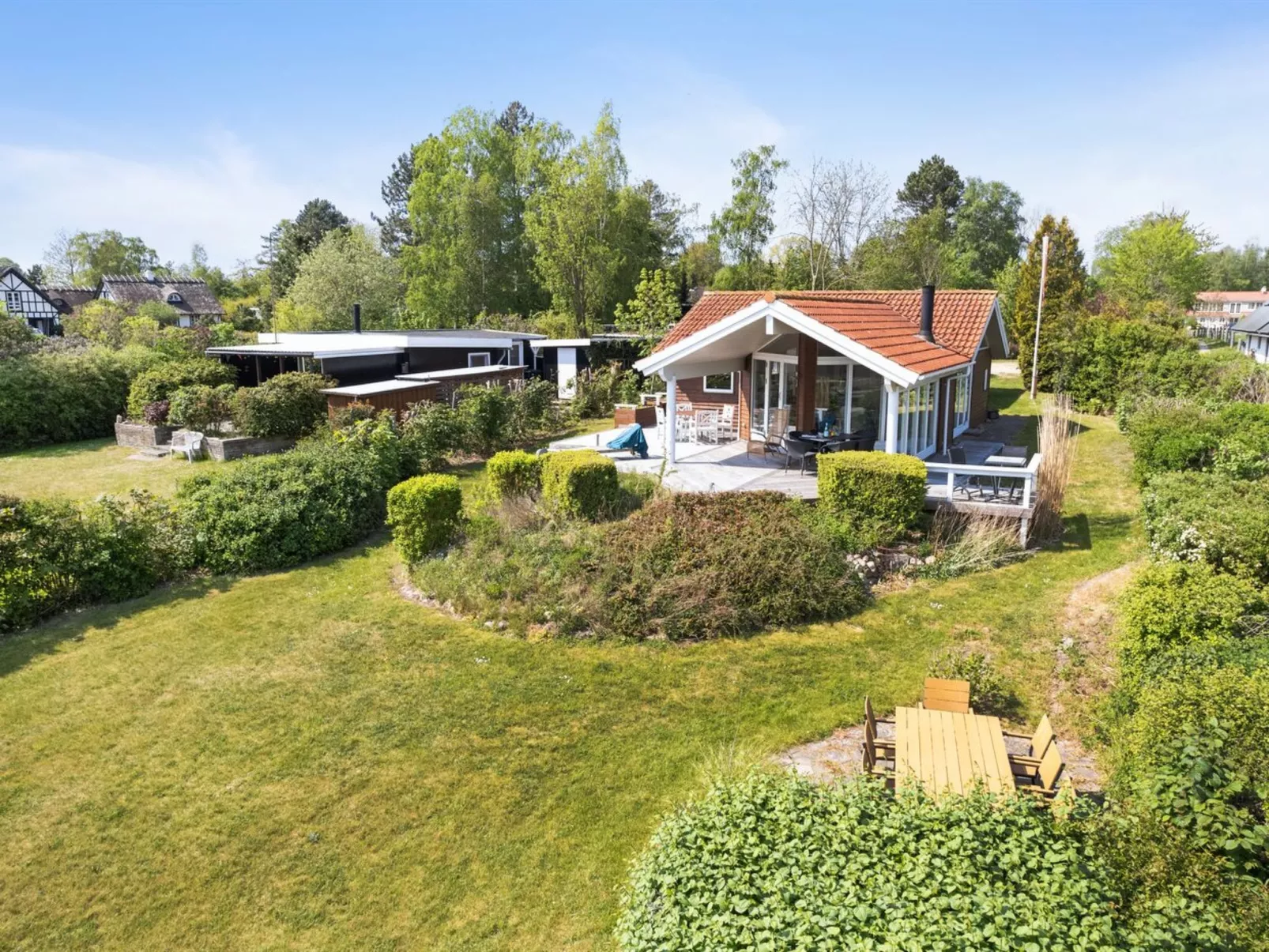 "Brunman" - 10m to the fjord-Buiten