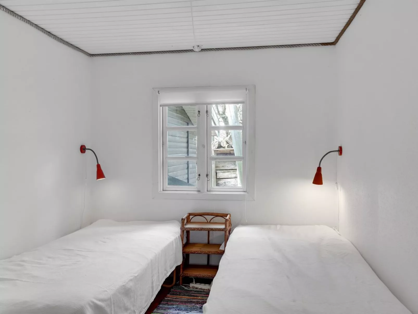 "Sharanya" - 500m from the sea-Binnen