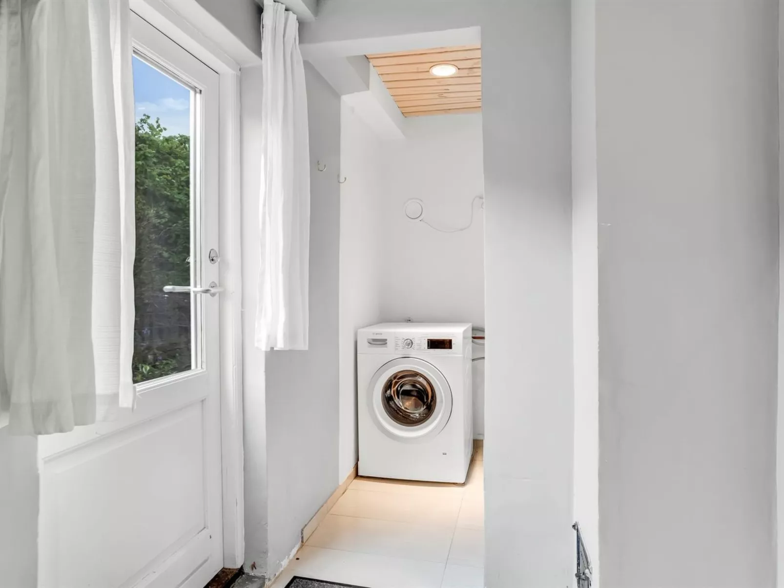 "Onida" - 5.5km from the sea-Binnen