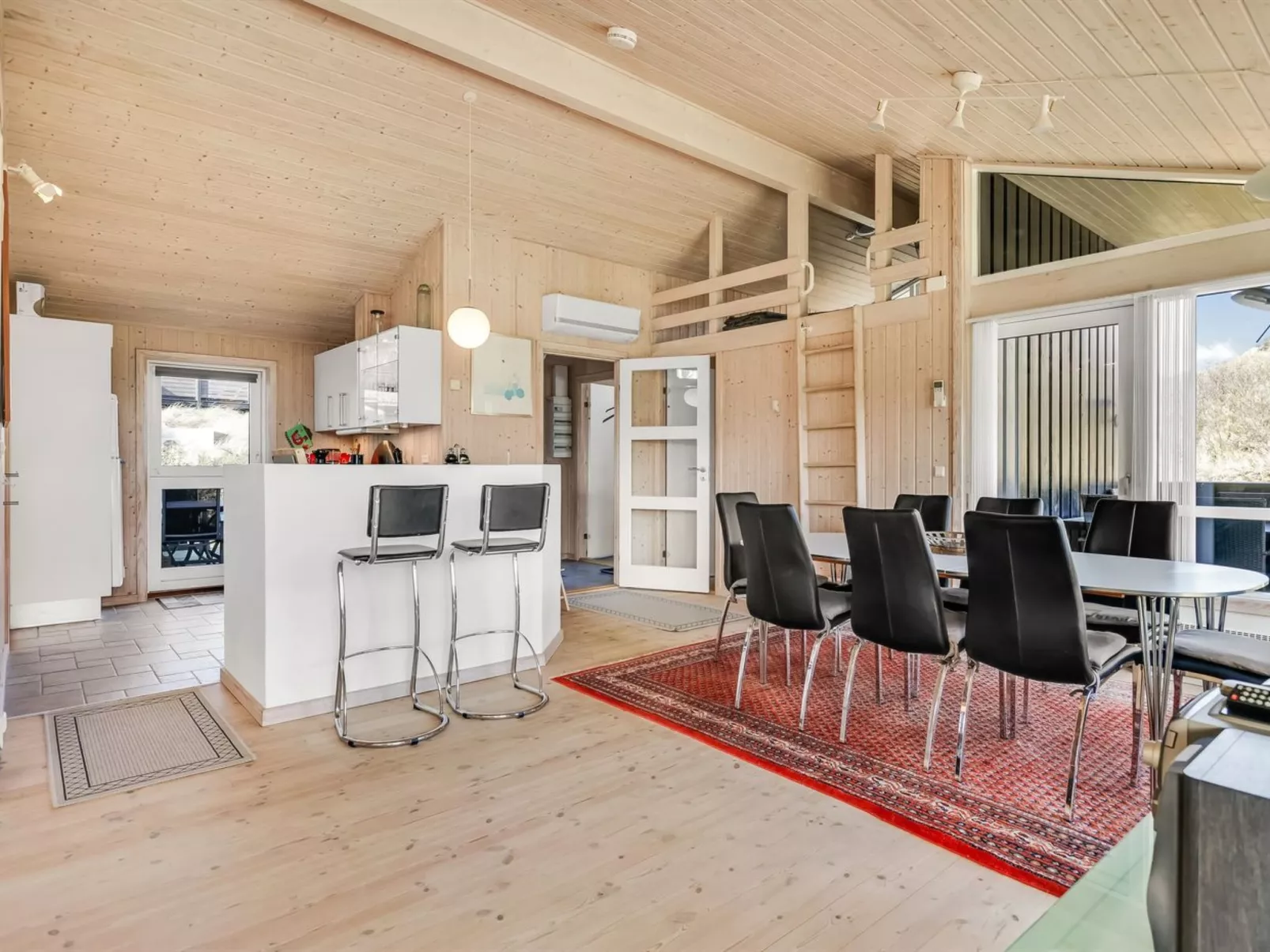 "Bovi" - 300m from the sea-Binnen