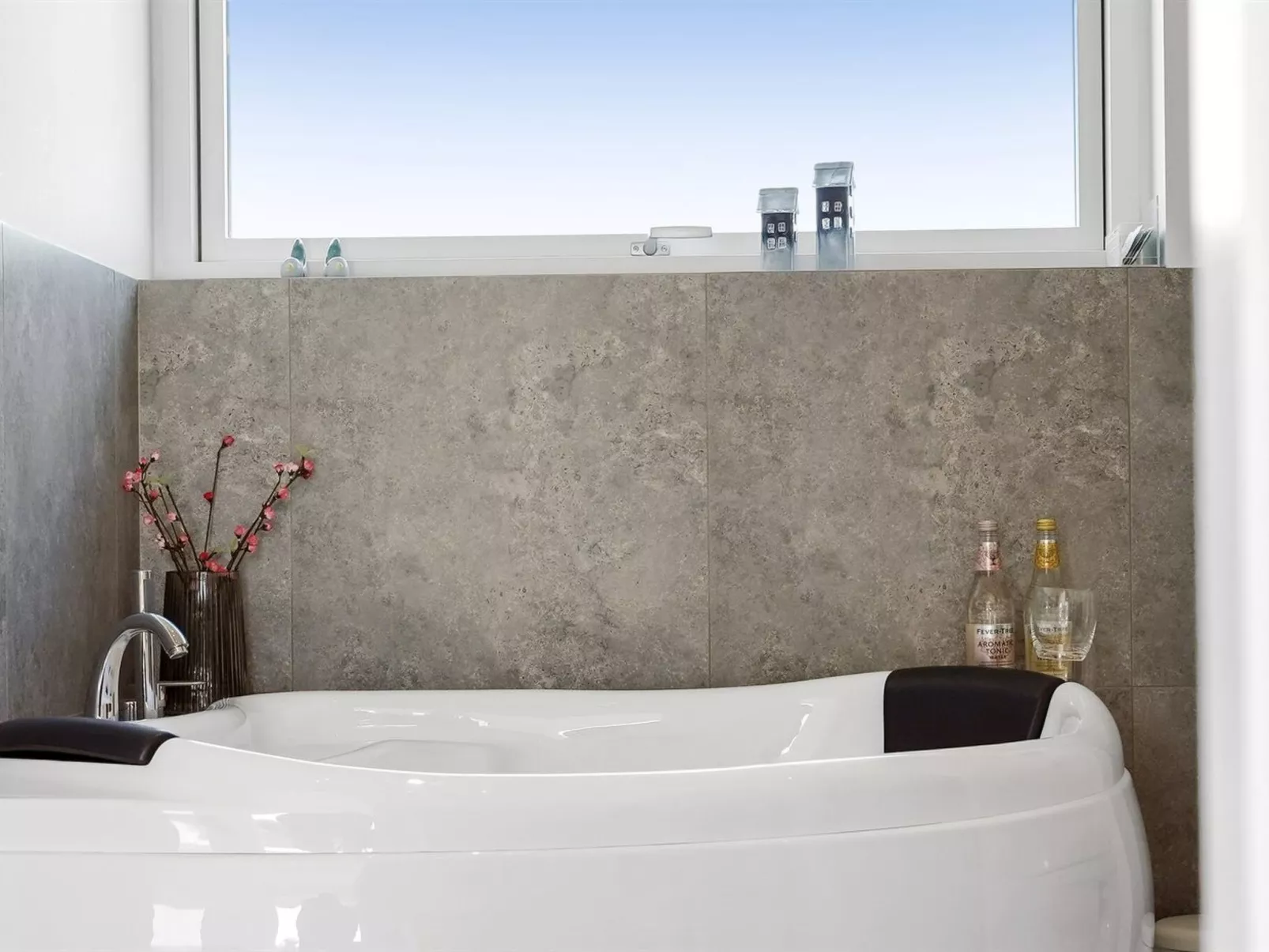 "Fredrika" - 1.5km from the sea-Binnen