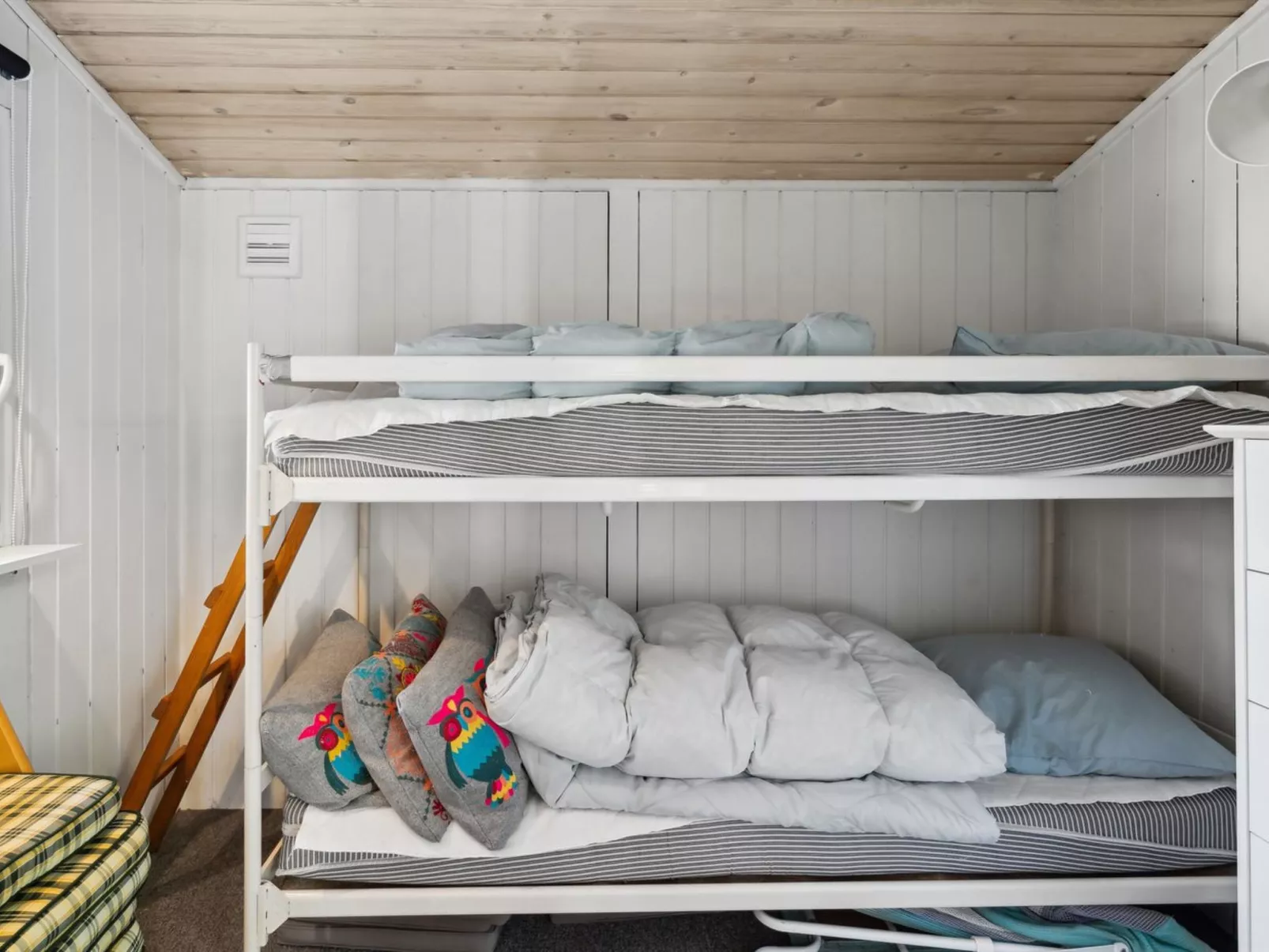 "Aki" - 30km from the sea-Binnen