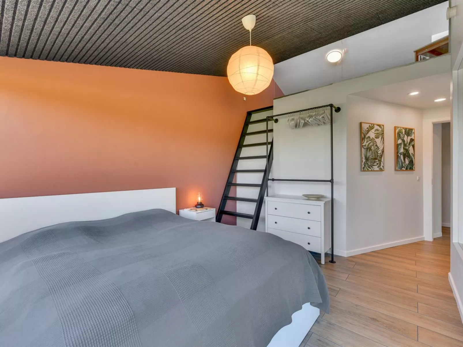 "Emilie" - 250m to the fjord-Binnen