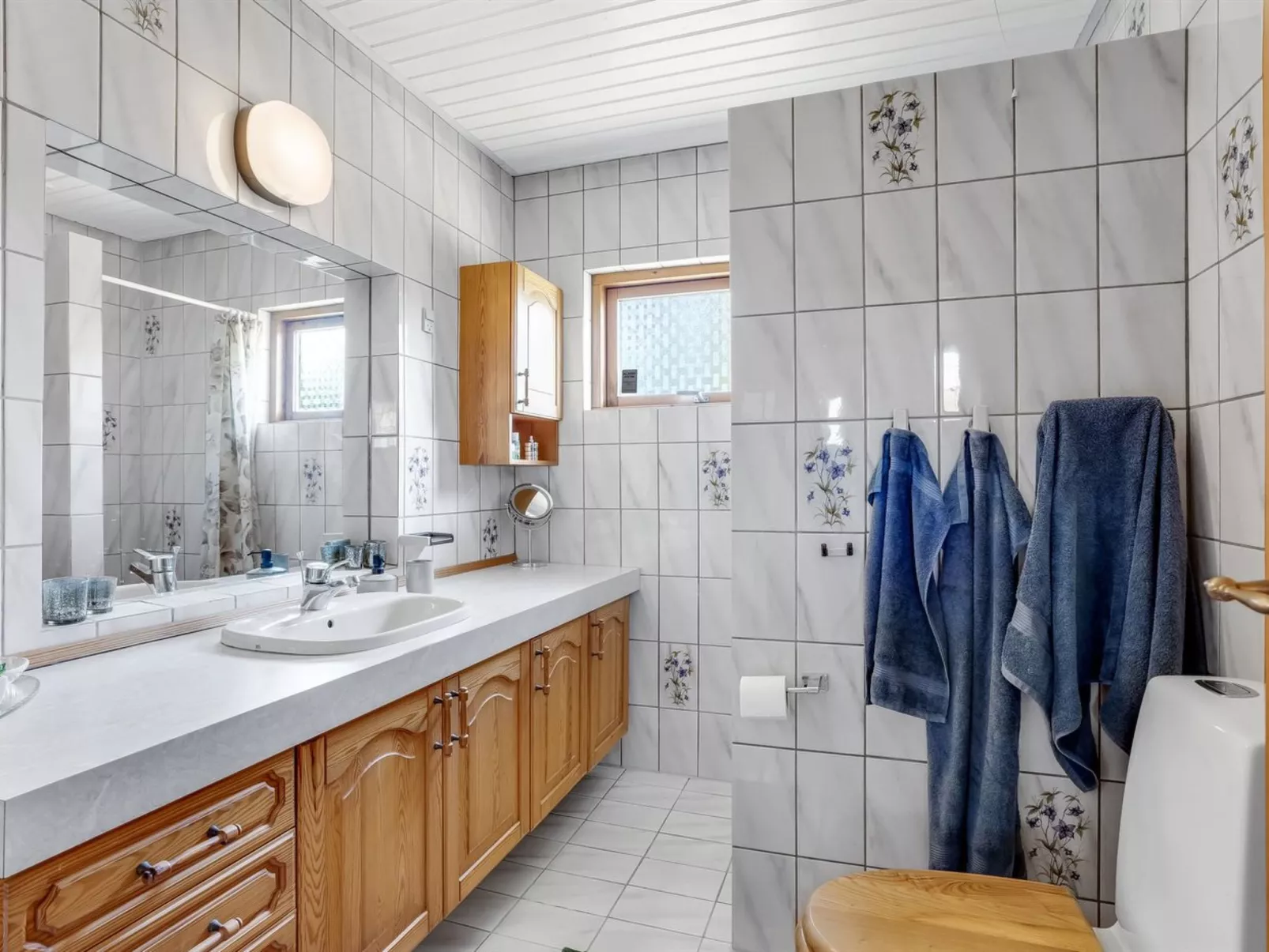 "Hakon" - 550m from the sea-Binnen