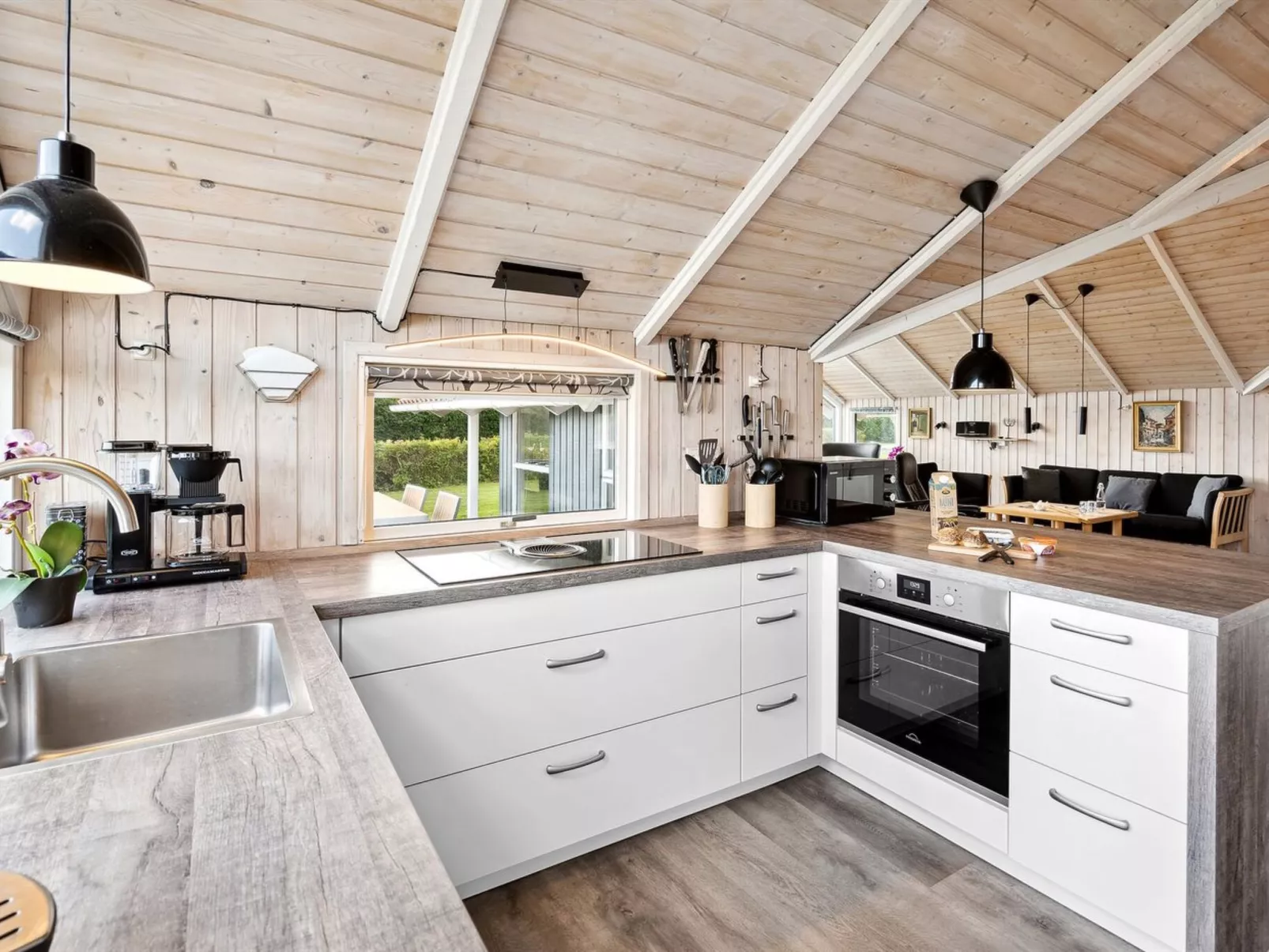 "Aarne" - 300m from the sea-Binnen