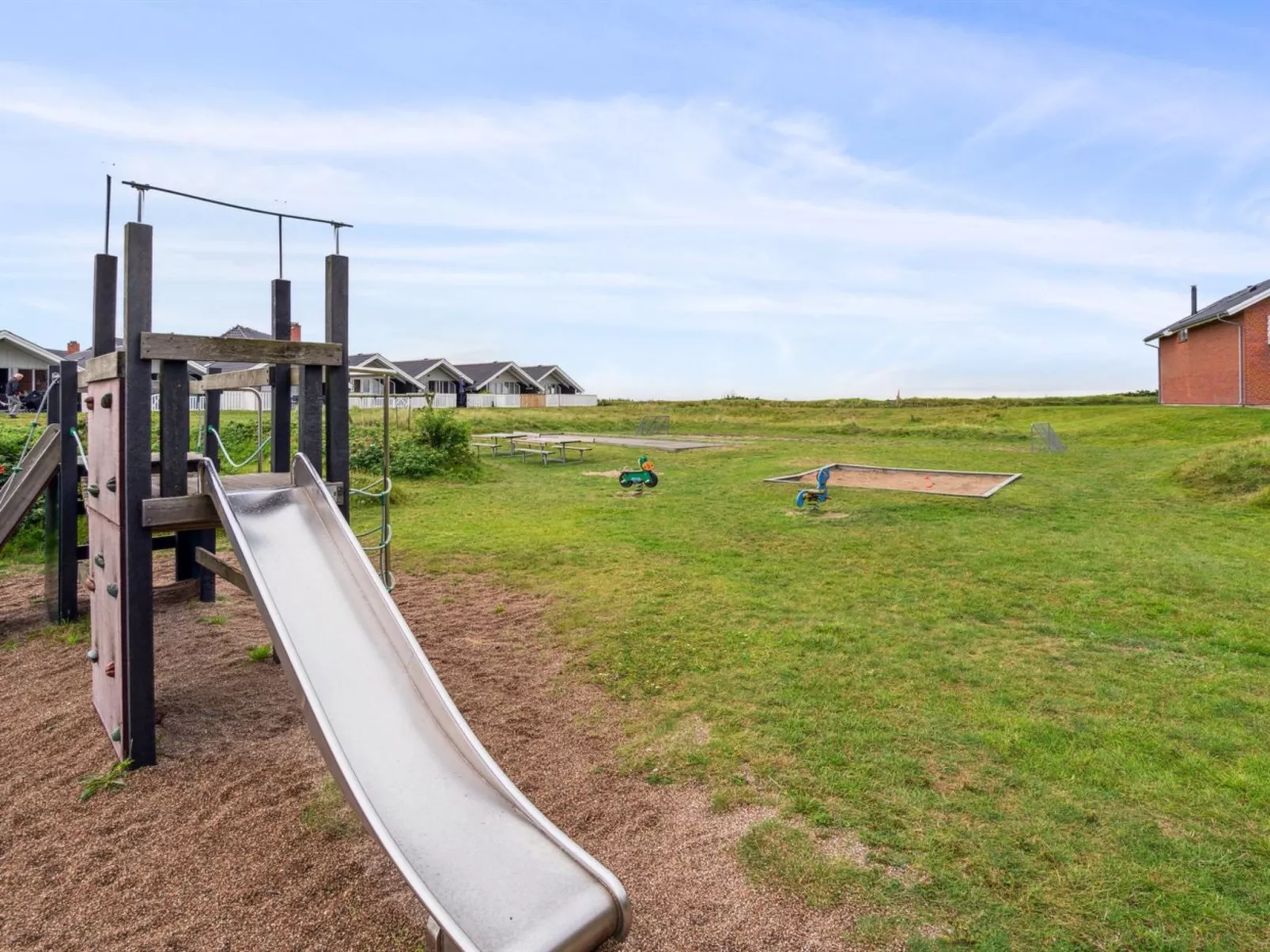 "Rohan" - 2.2km from the sea-Buiten