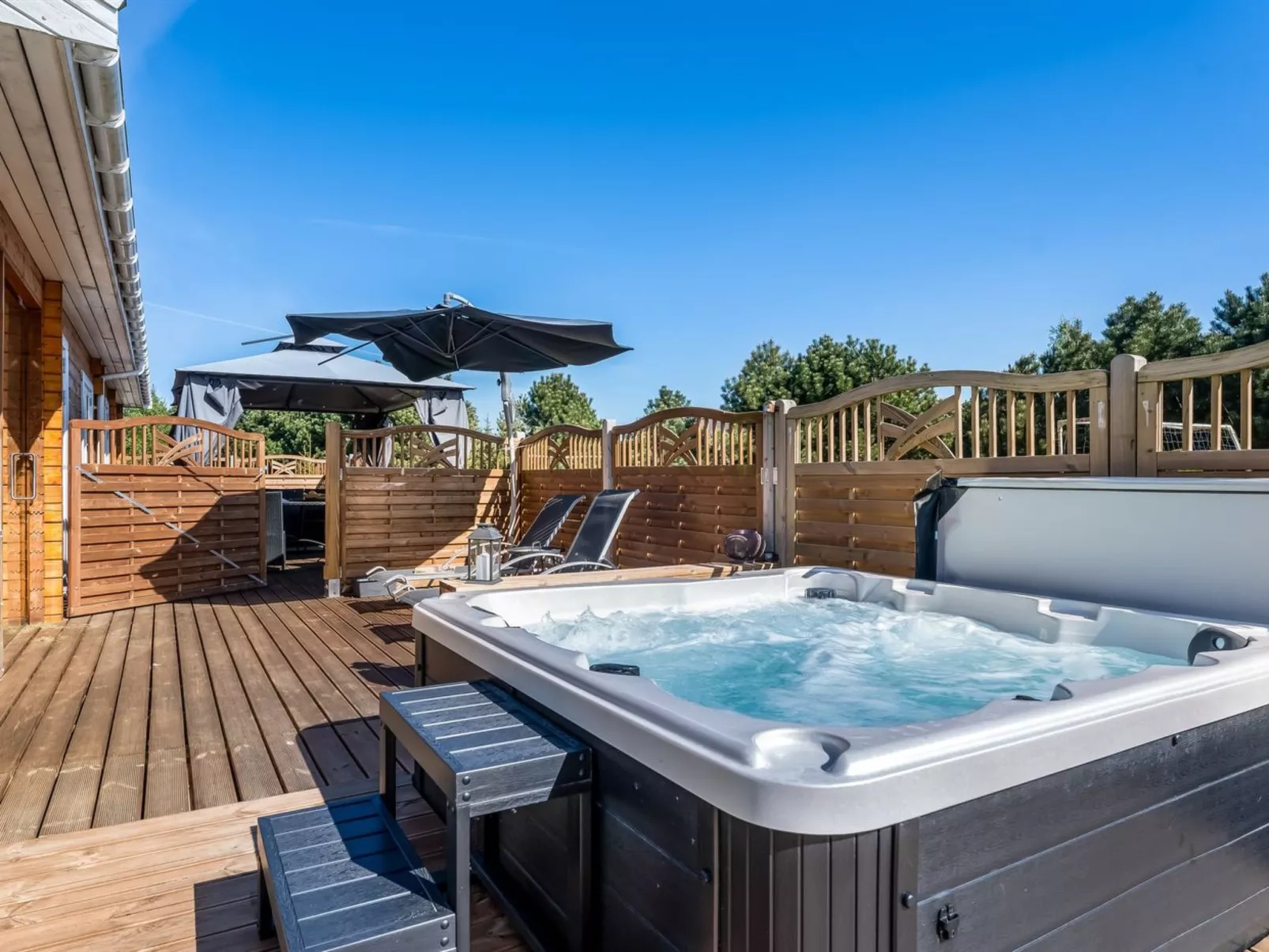 "Vicktoria" - 1.5km from the sea-Binnen