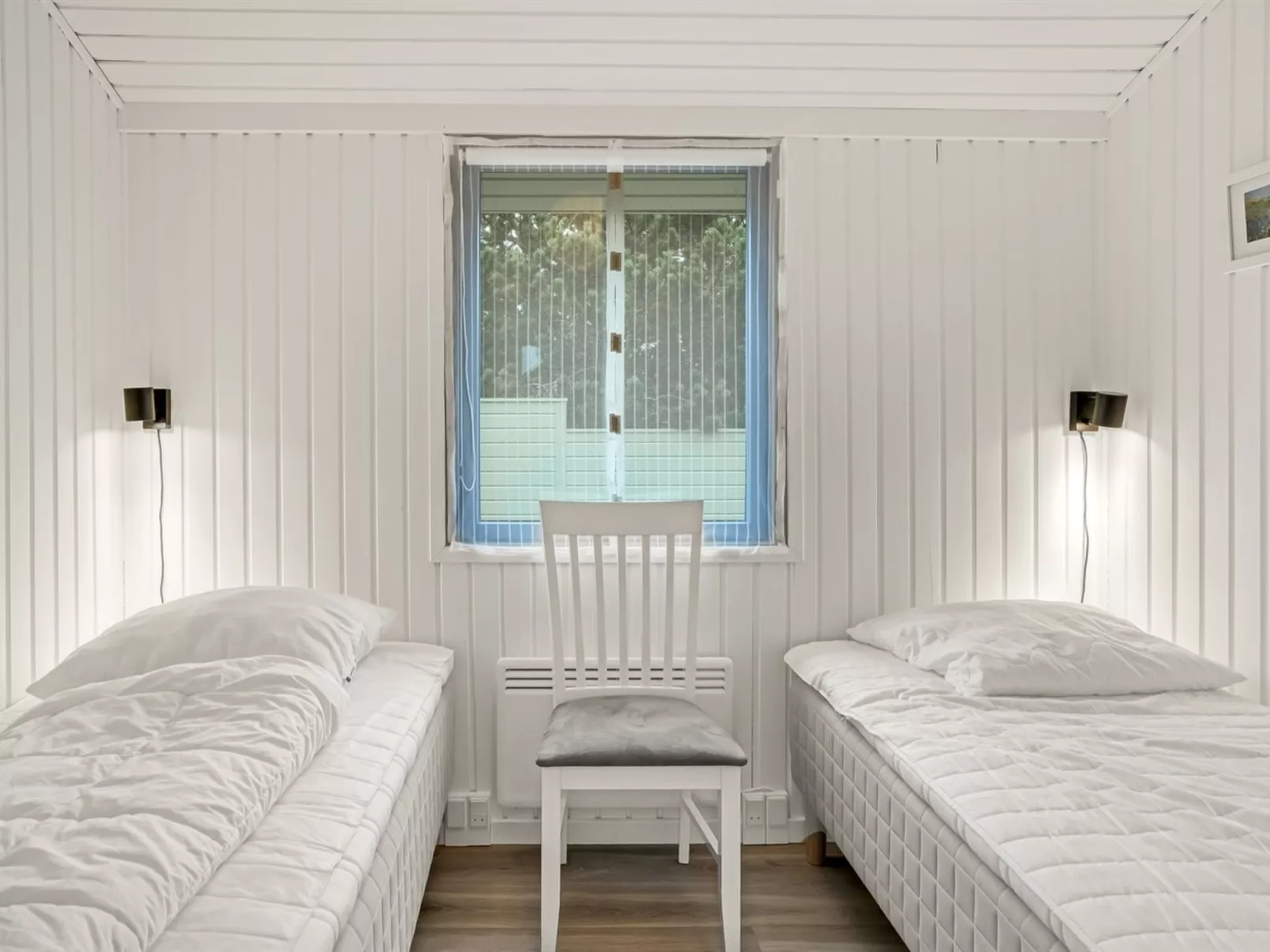 "Alwine" - 250m from the sea-Binnen